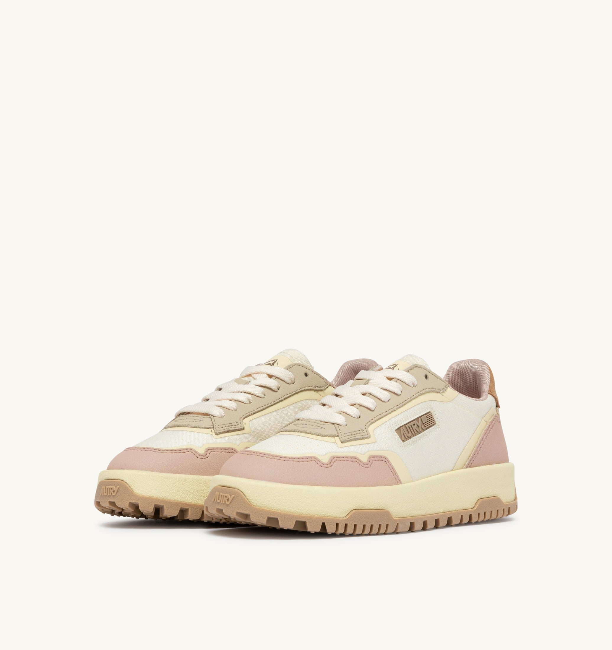 BASKETS WILDPACE LOW EN CORDURA ET CUIR MARSHMALLOW ET SILK