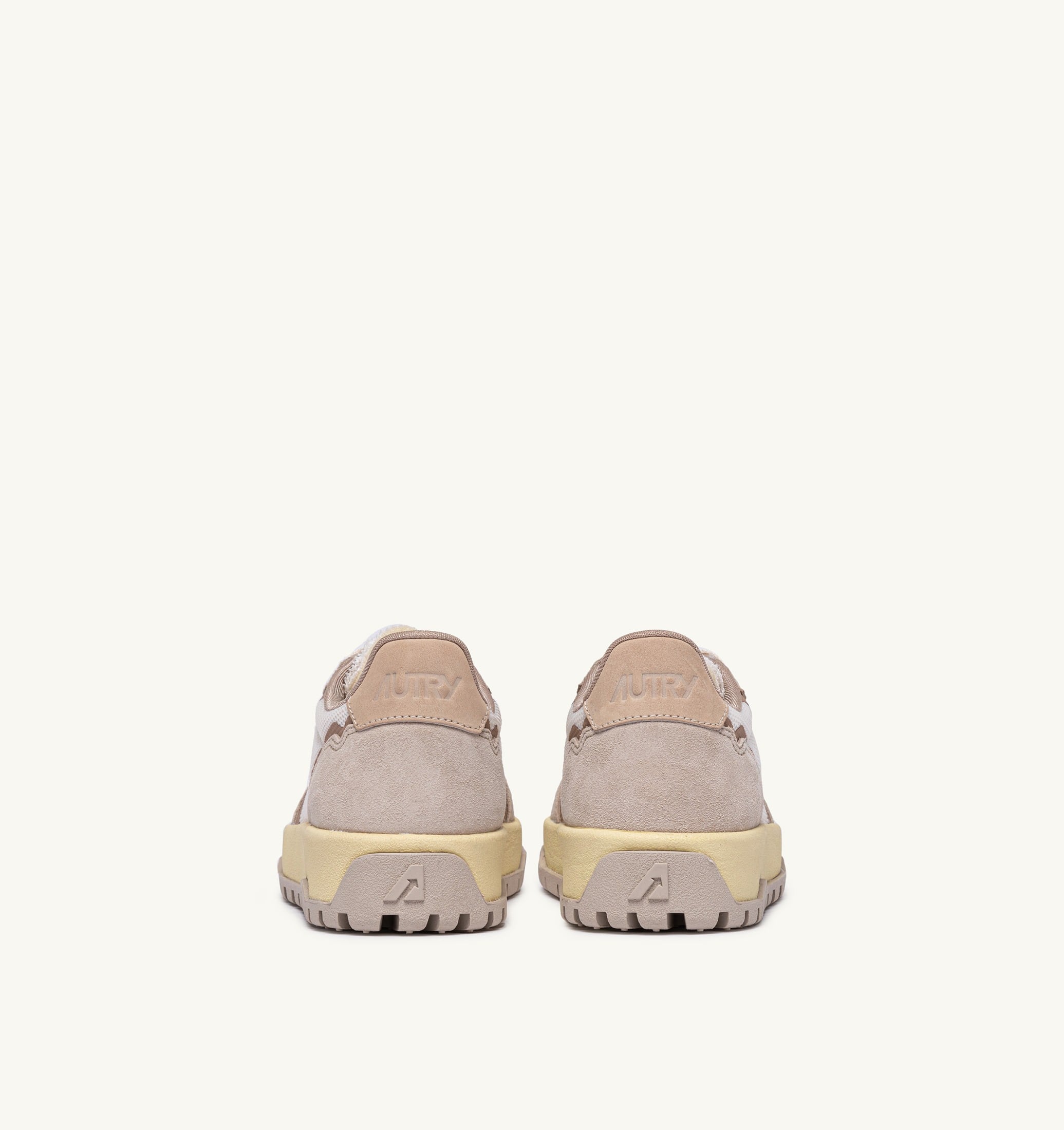 BASKETS WILDPACE LOW EN DRAGON MESH ET DAIM WHISPER WHITE ET SAND