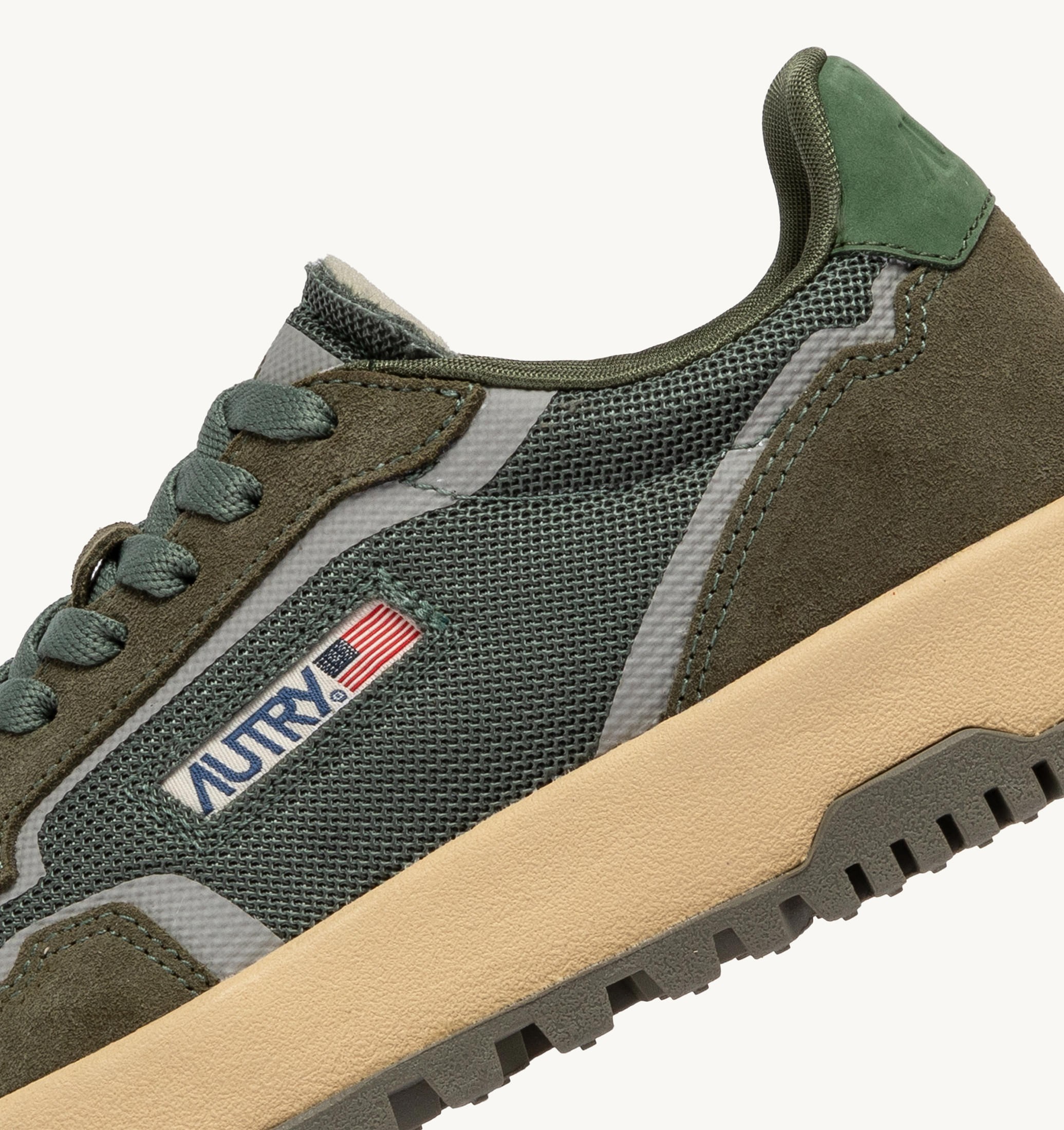 BASKETS WILDPACE LOW EN MESH ET DAIM COLORIS SCHIO ET MILITARY