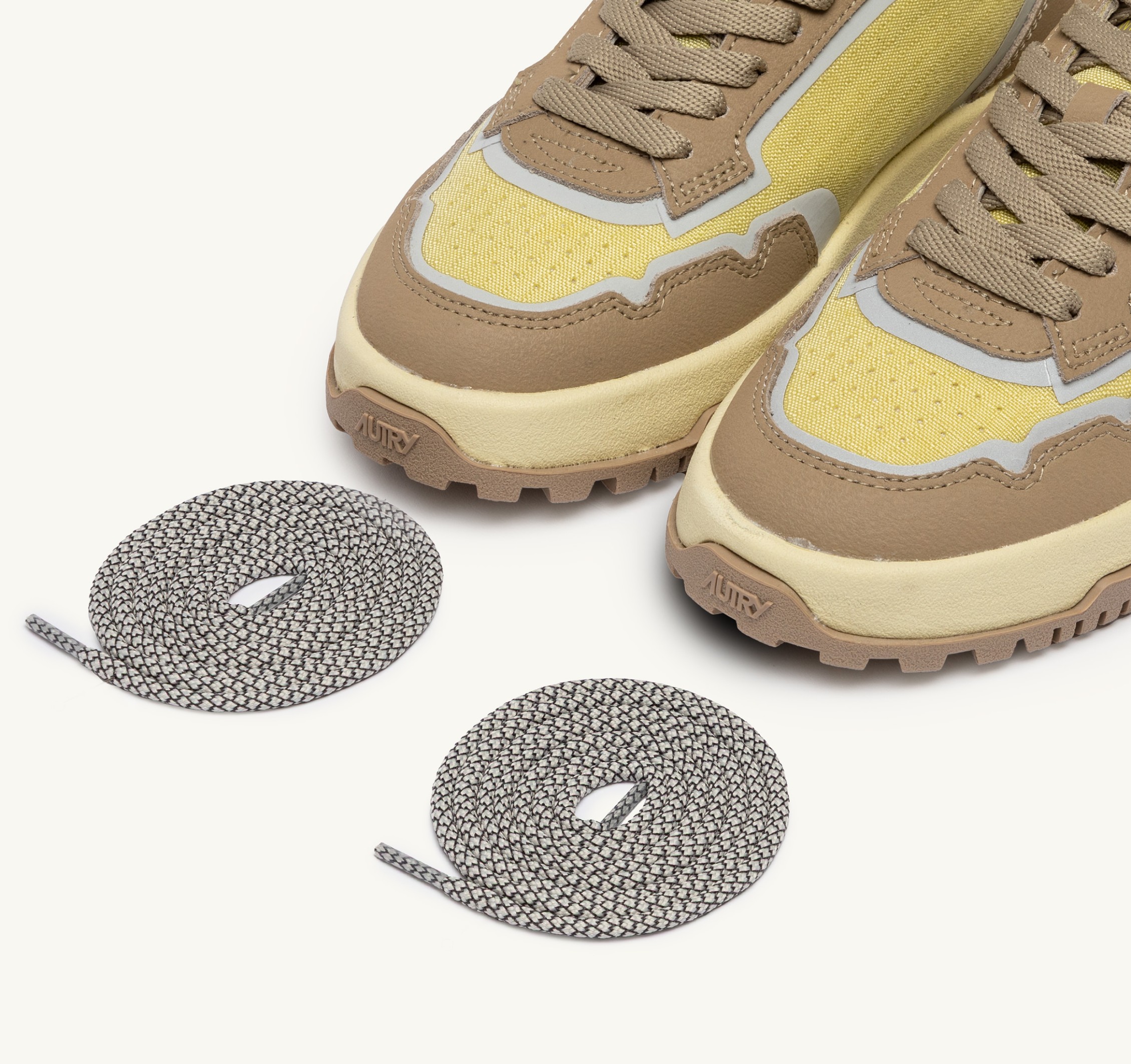 BASKETS WILDPACE LOW EN NYLON RIPSTOP ET CUIR LEMON GRASS ET INCENSE