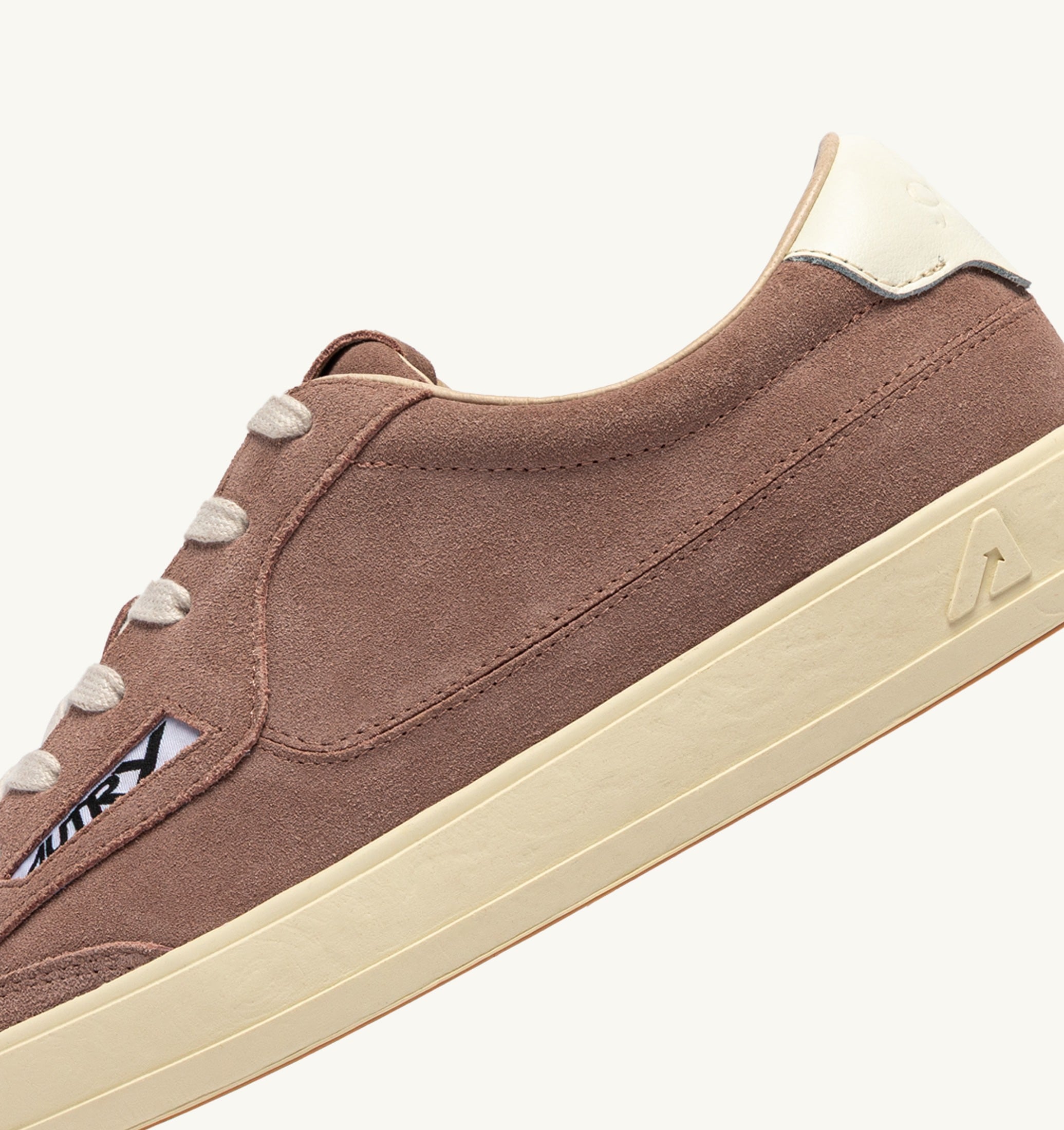 BASKETS WINDSCAPE LOW EN DAIM PIGEON ET MARSHMALLOW