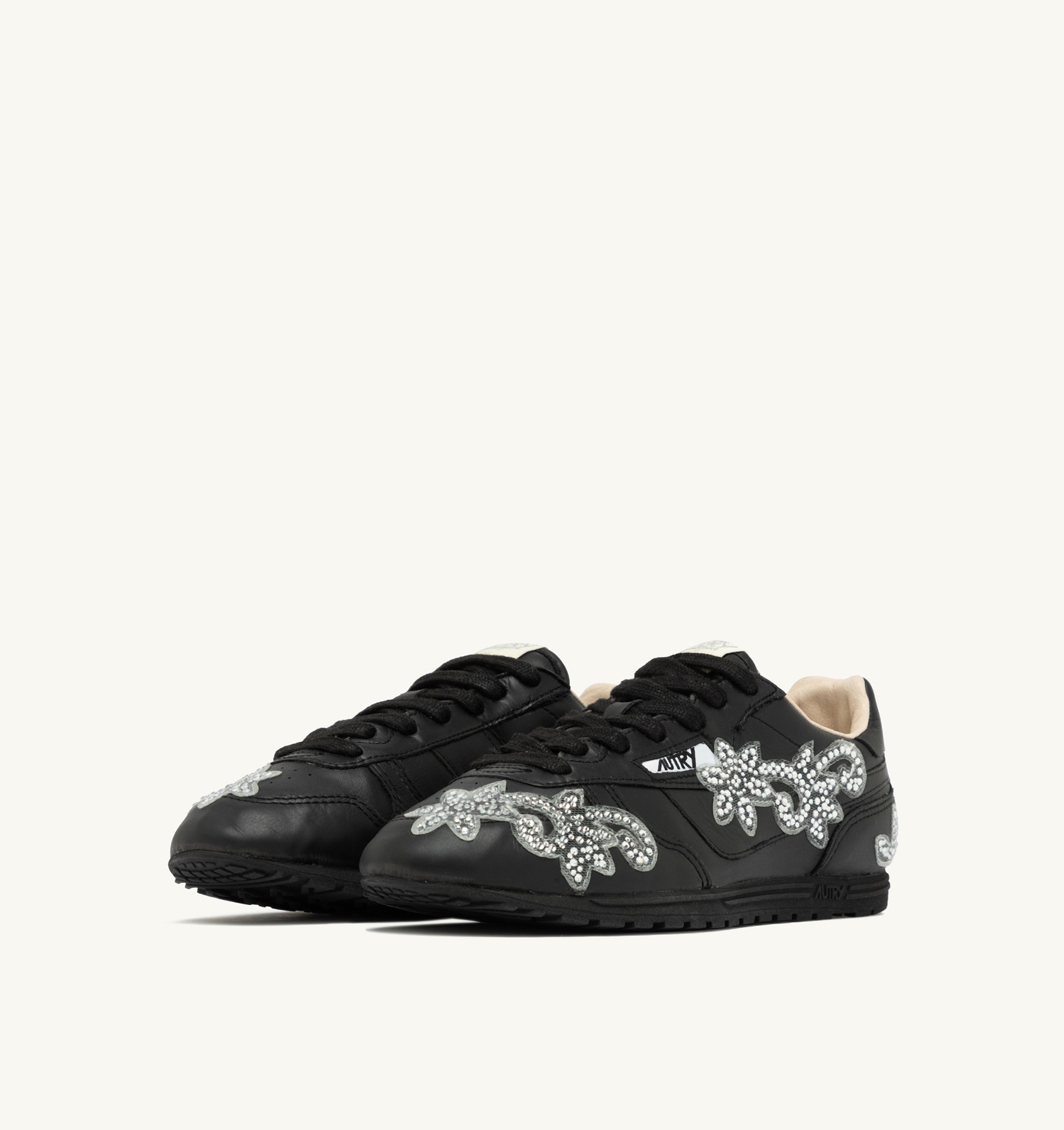 BASKETS WINDSPIN EN CUIR NOIR AVEC APPLICATIONS