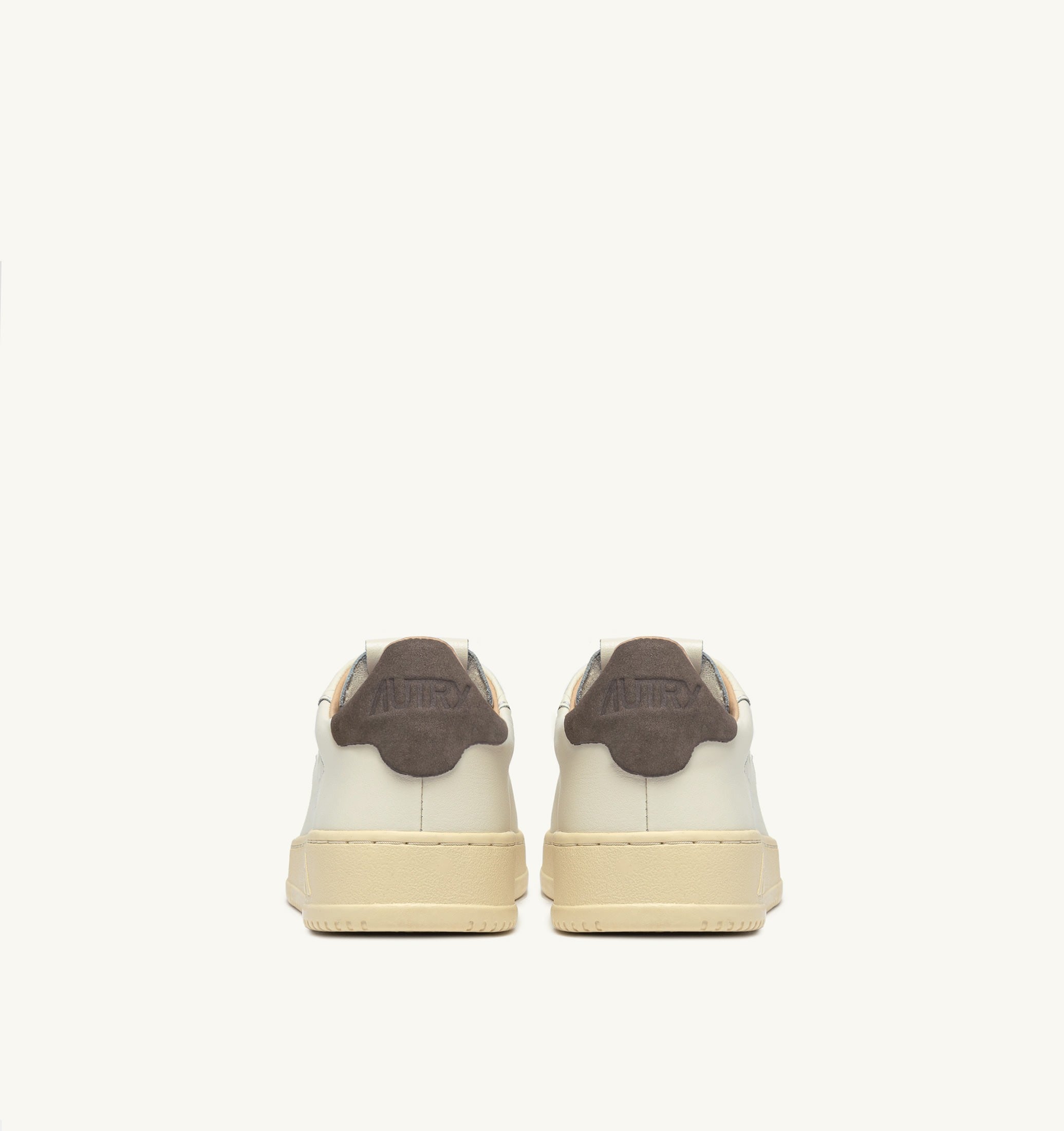 BASKETS DALLAS LOW EN CUIR MARSHMALLOW ET MOREL