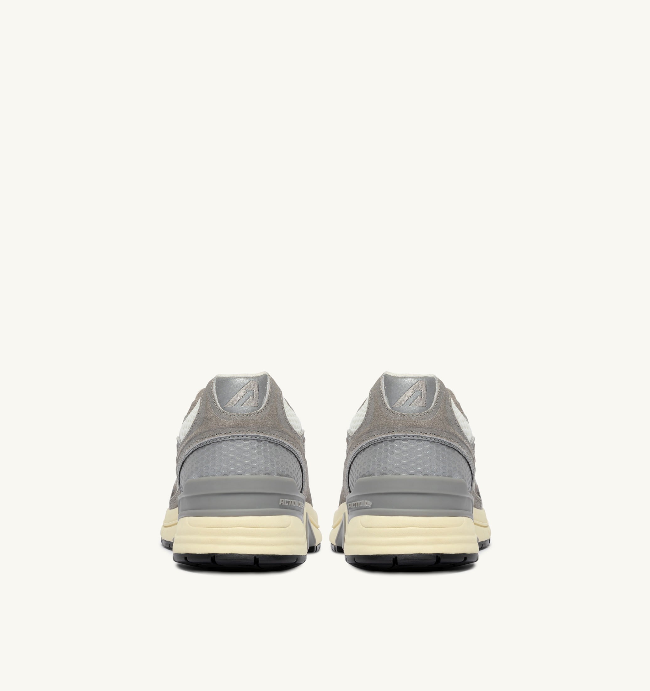 BASKETS HYPERWAY EN MESH ET DAIM BLANC ET PLOMB