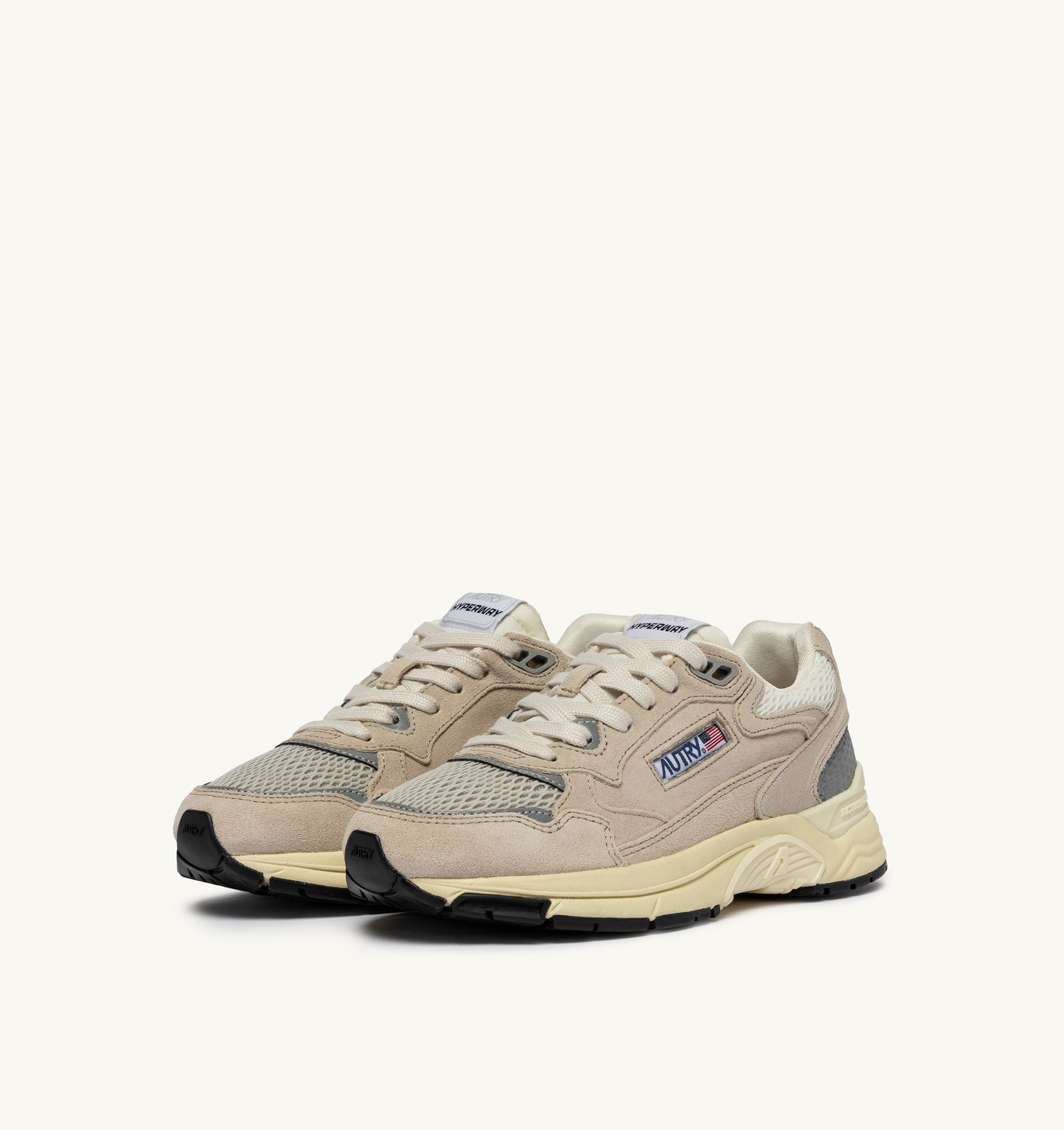 BASKETS HYPERWAY EN MESH ET DAIM SAND ET ARGENT