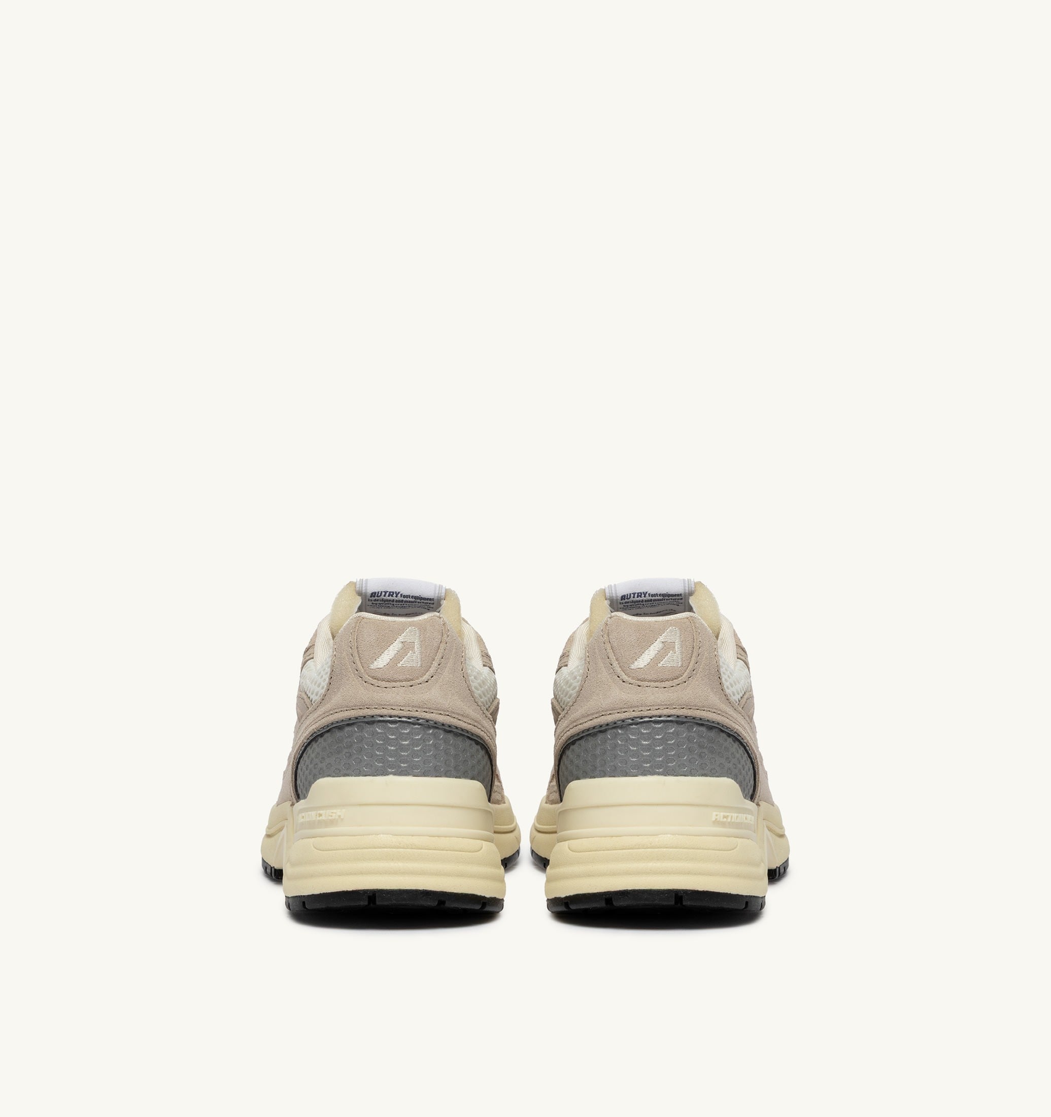 BASKETS HYPERWAY EN MESH ET DAIM SAND ET ARGENT