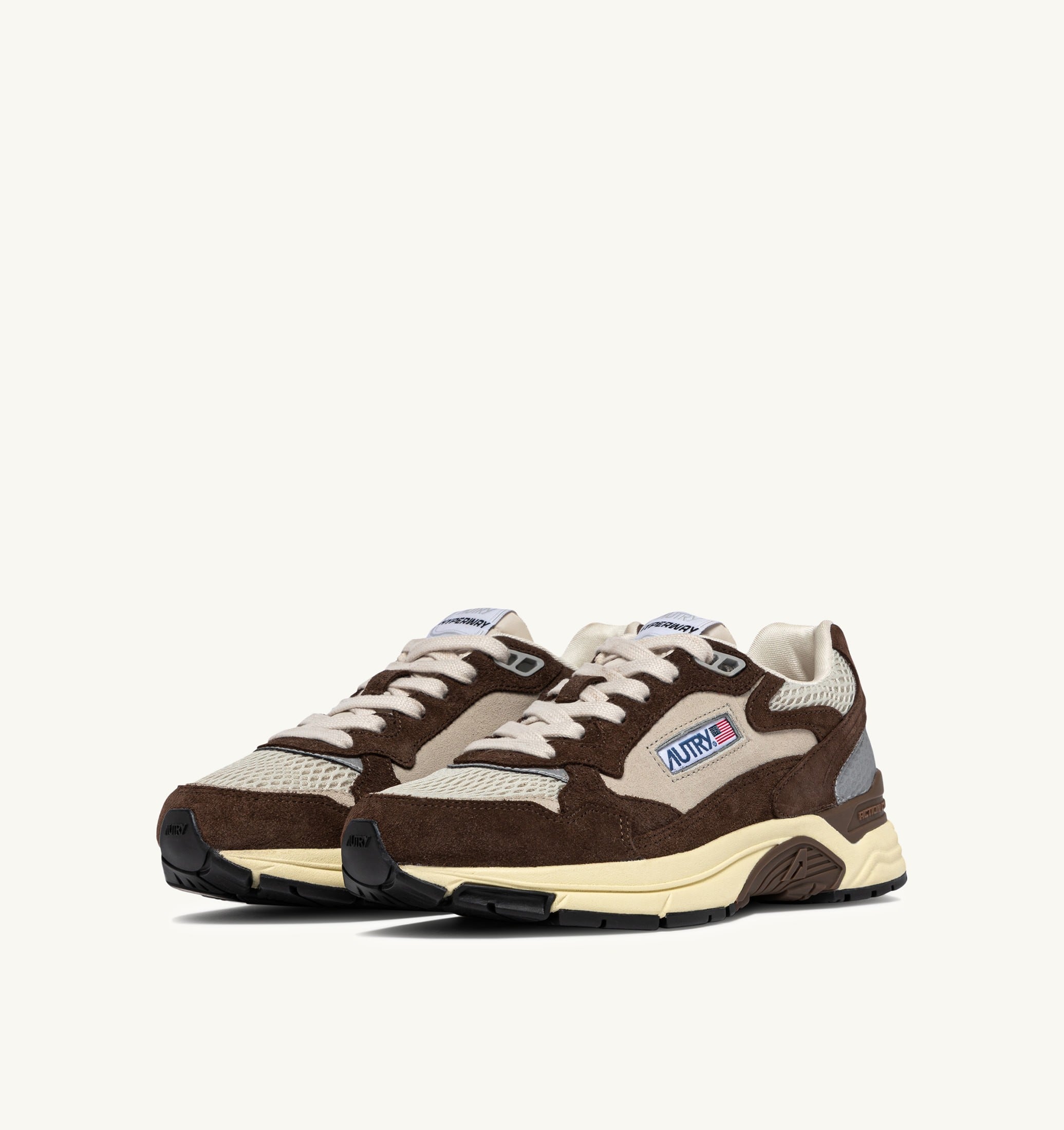 BASKETS HYPERWAY EN MESH ET DAIM SAND ET TERRACOTTA