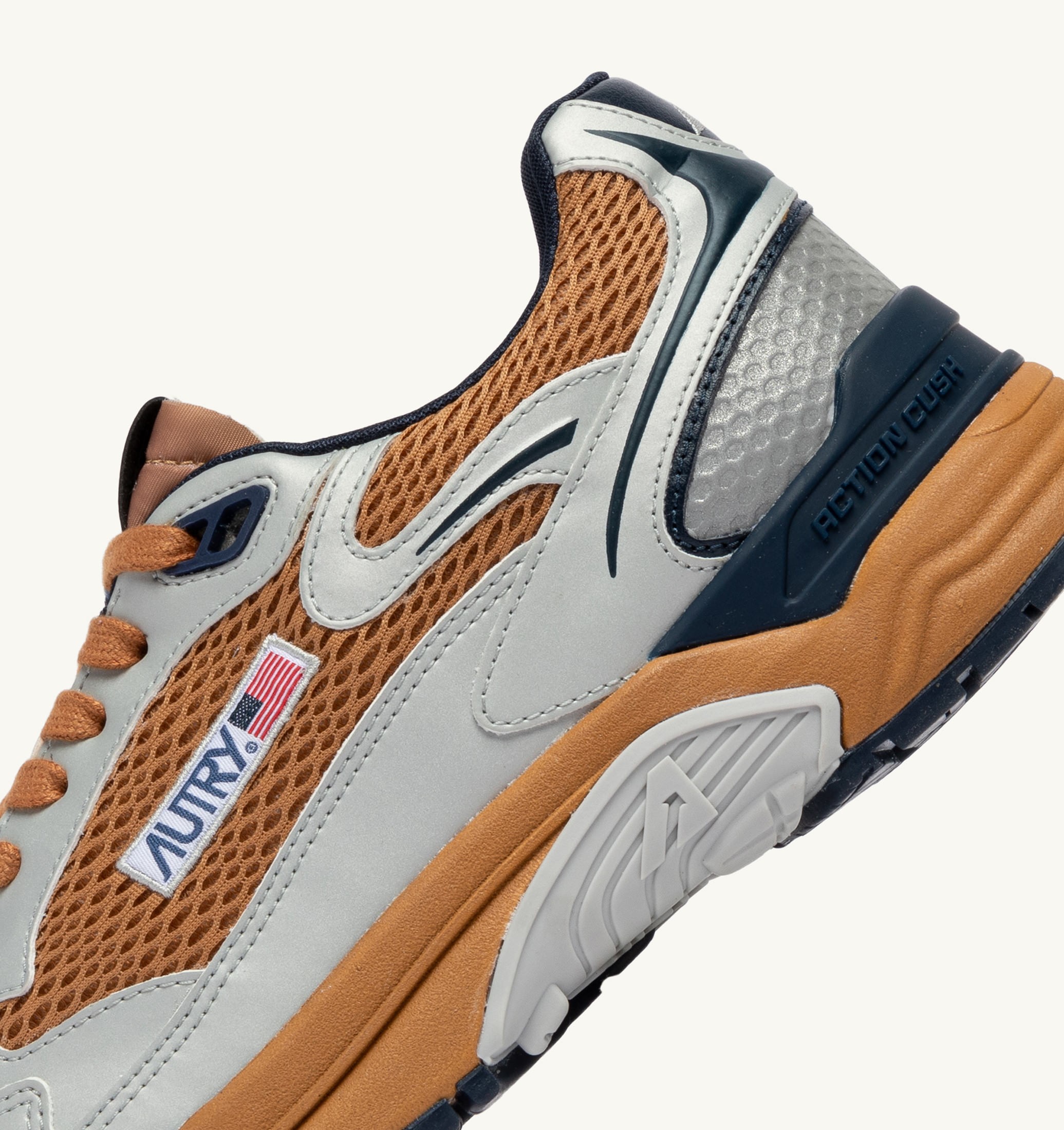 BASKETS HYPERWAY EN CUIR SYNTHÉTIQUE ET MESH ARGENT BISCUIT ET SPACE