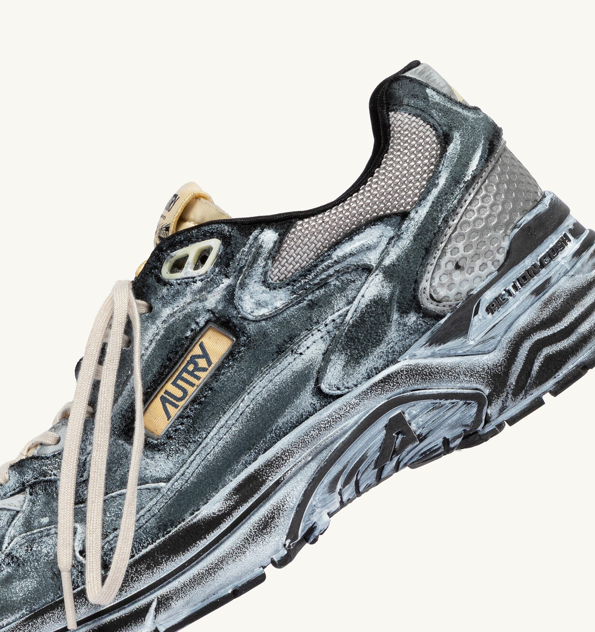 BASKETS HYPERWAY SUPER VINTAGE EN DAIM NOIR ET ARGENT