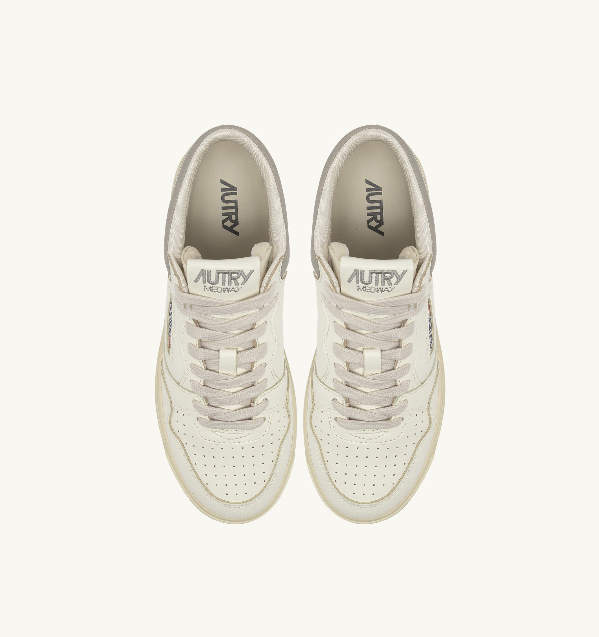 BASKETS MED-WAY EN CUIR COLORIS MARSHMALLOW ET VAPOR