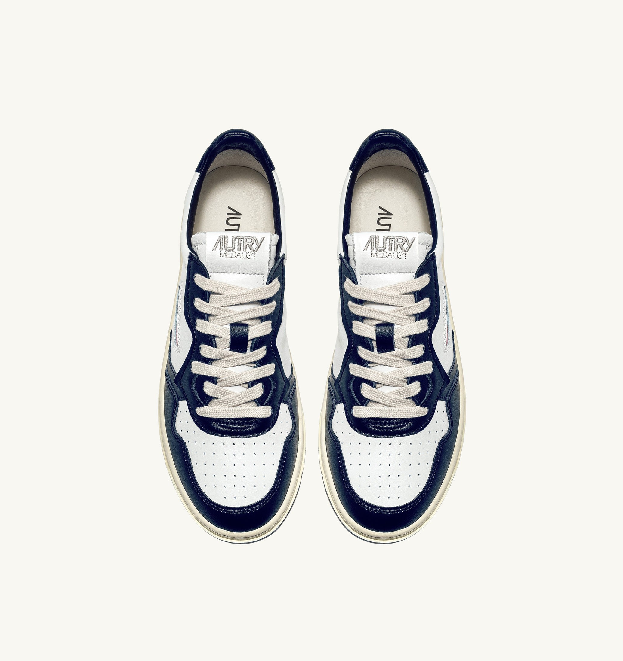 BASKETS MEDALIST LOW BICOLORE EN CUIR BLANC ET BLEU