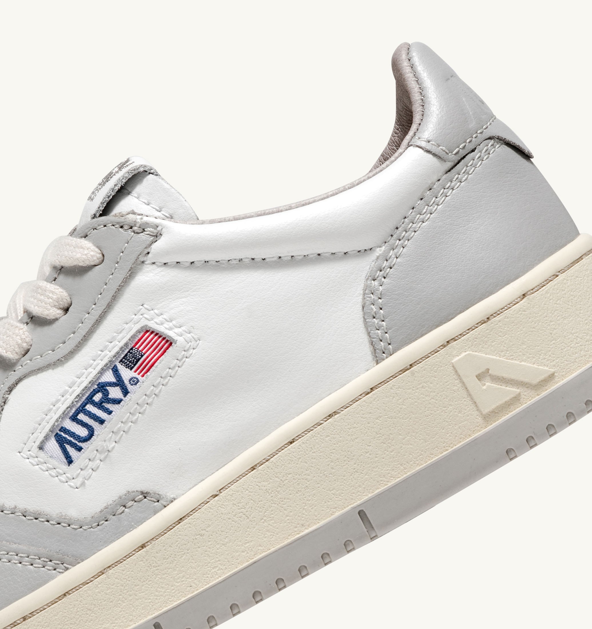 BASKETS MEDALIST LOW BICOLORE EN CUIR BLANC ET VAPOR