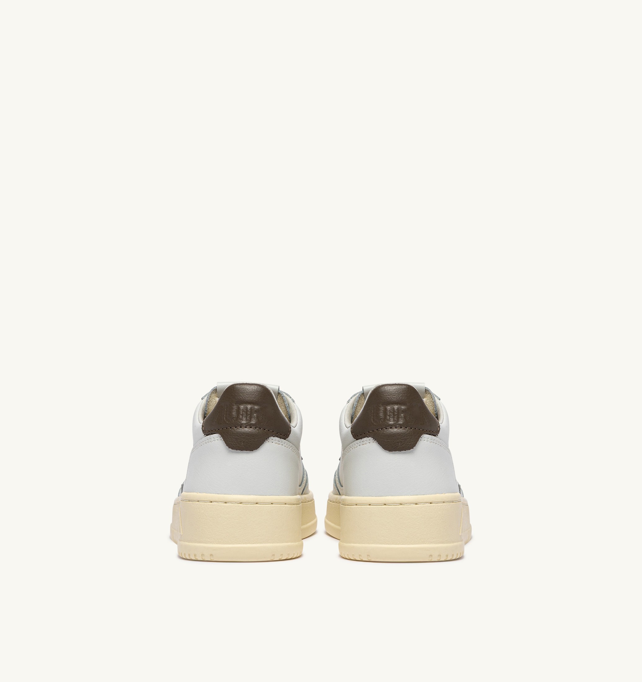 BASKETS MEDALIST LOW EN CUIR BLANC ET CHOCOLATE