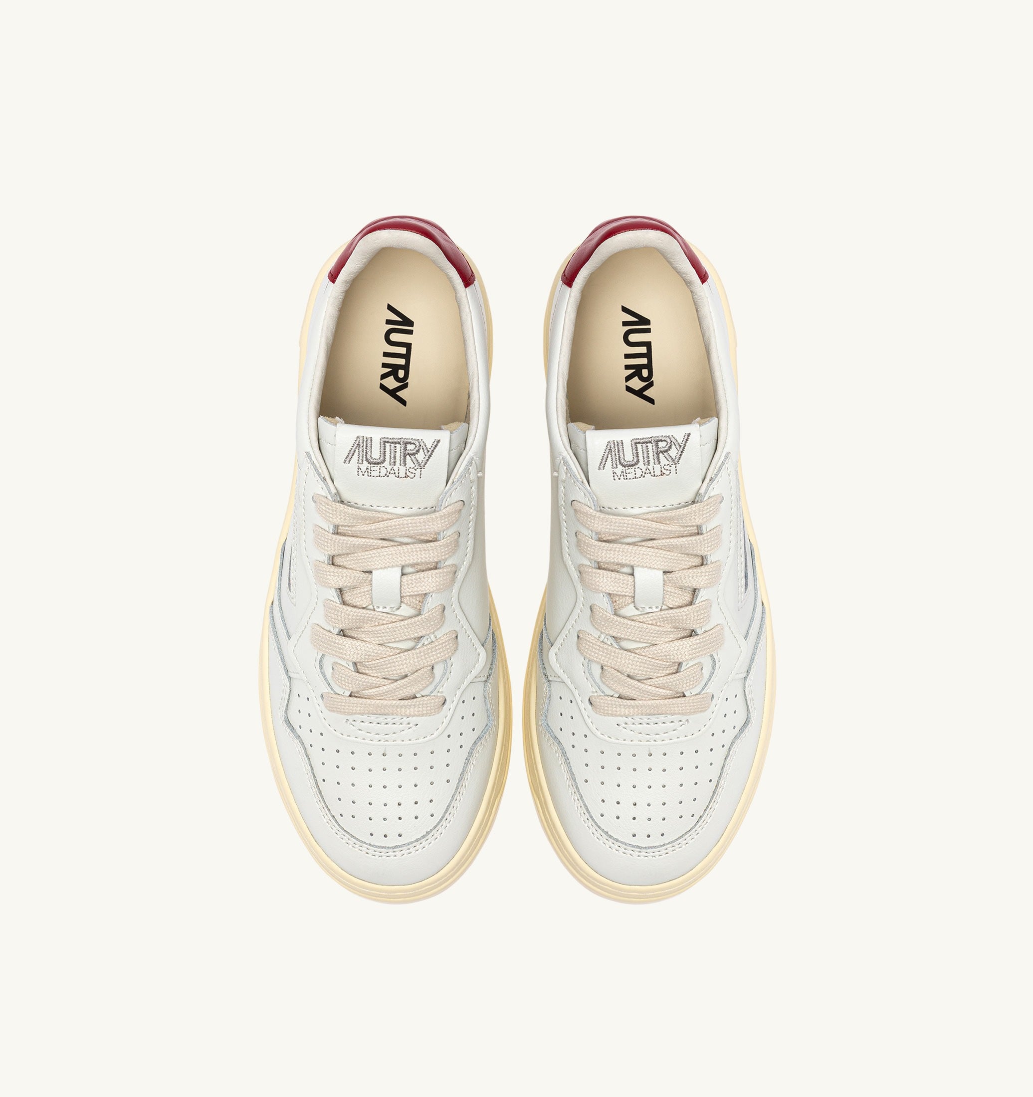 BASKETS MEDALIST LOW EN CUIR BLANC ET DEEP CLARET