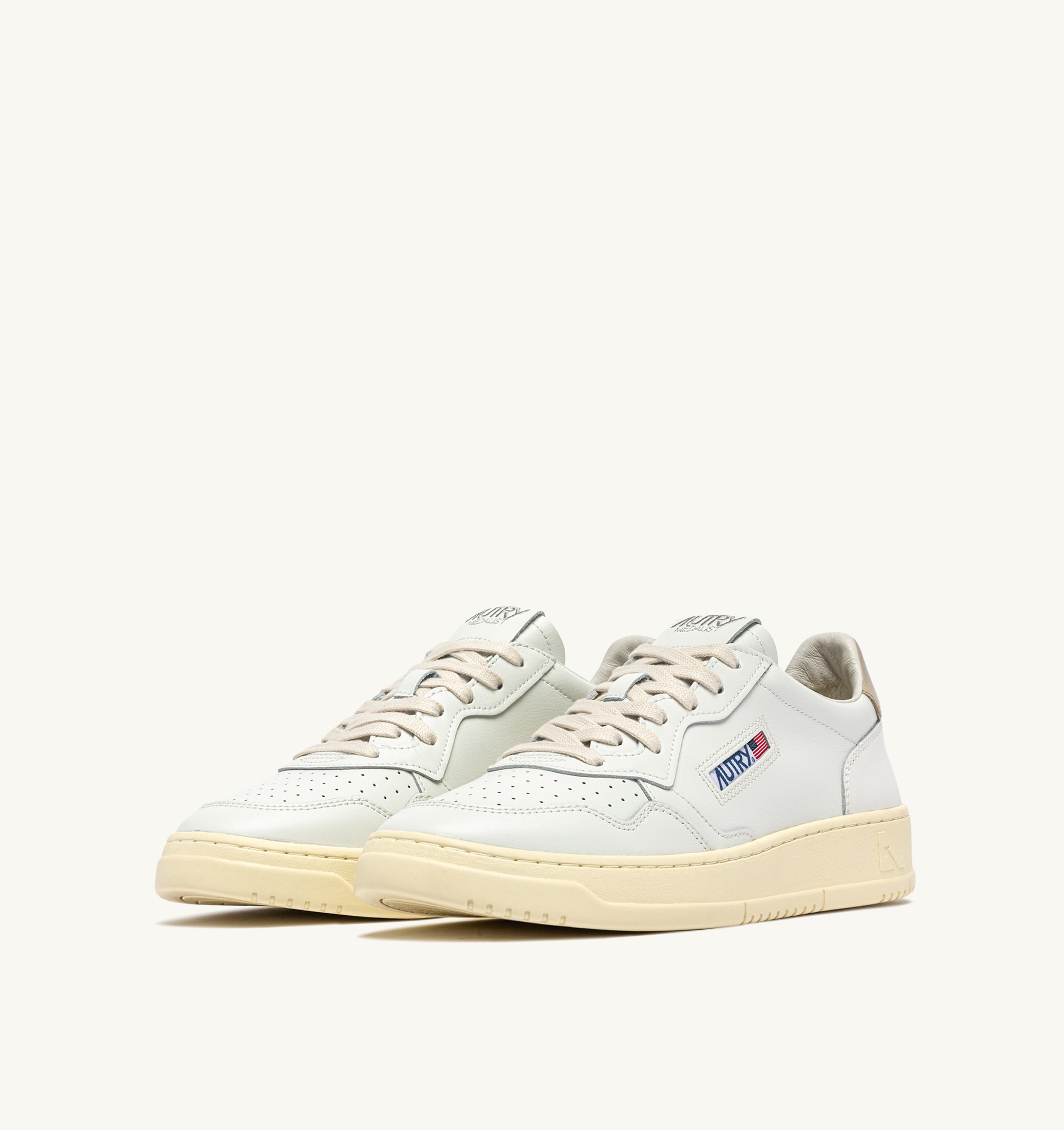 BASKETS MEDALIST LOW EN CUIR BLANC ET FEATHER GRAY