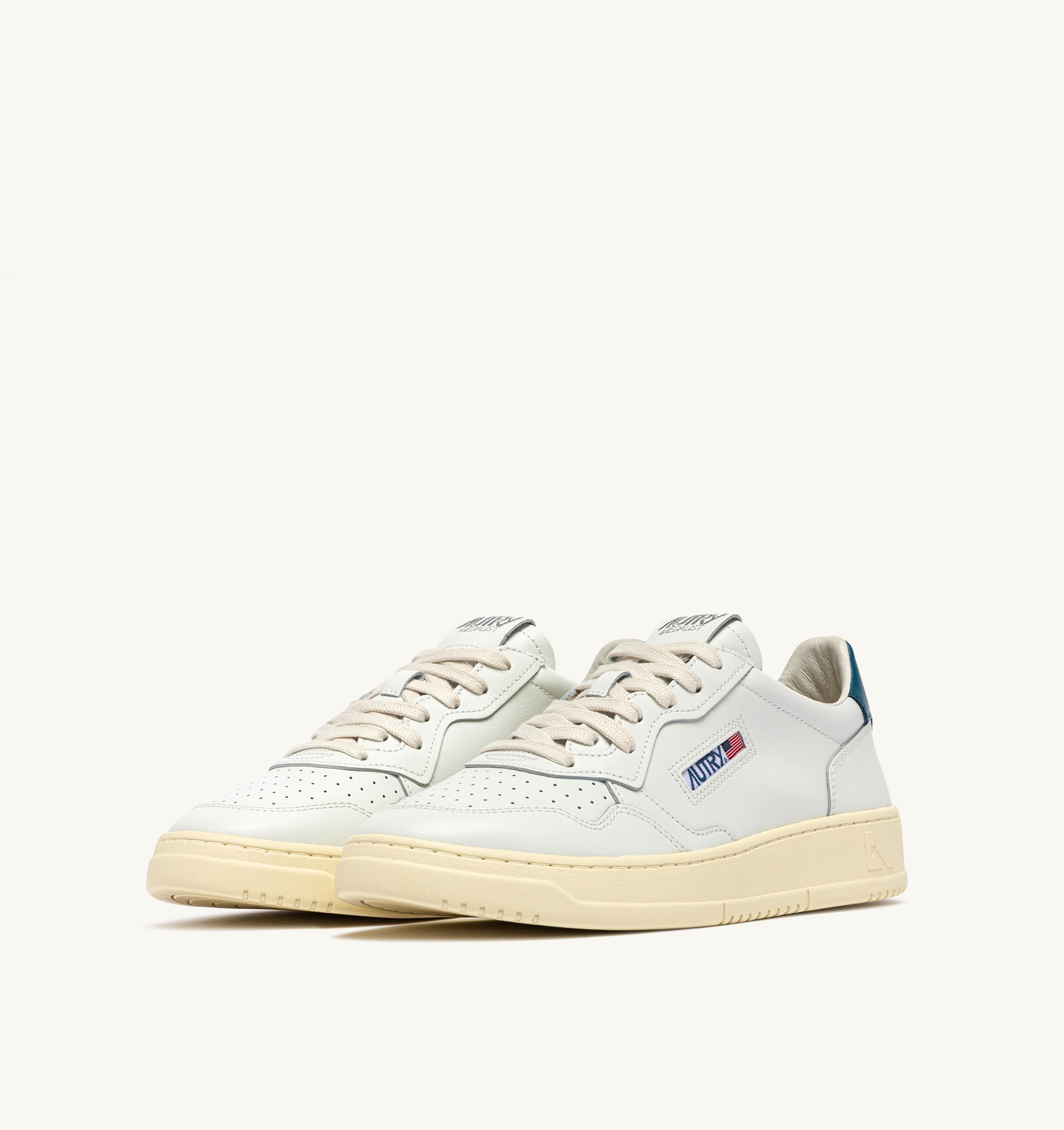 BASKETS MEDALIST LOW EN CUIR BLANC ET MALLARD BLUE