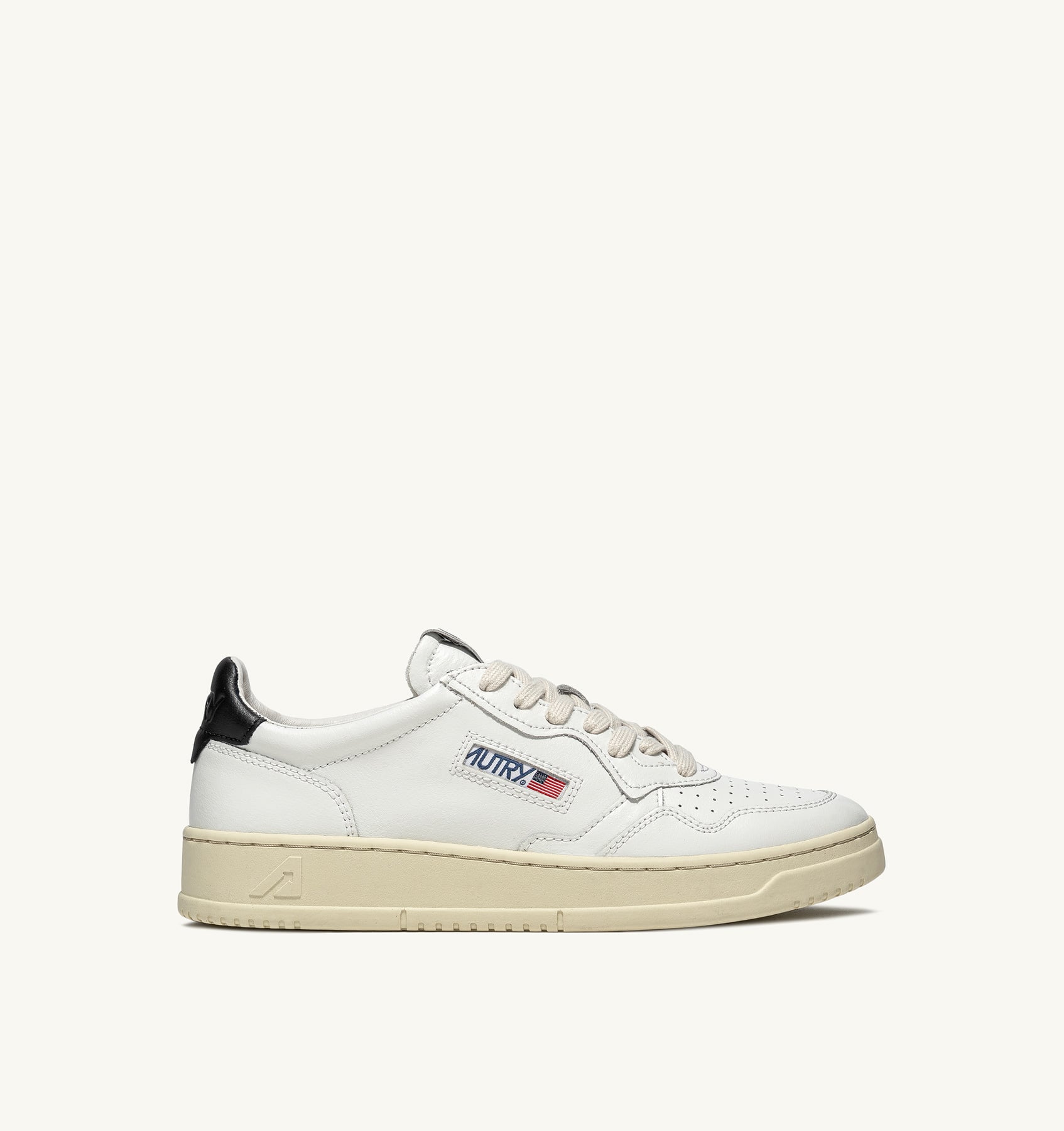BASKETS MEDALIST LOW EN CUIR BLANC ET NOIR