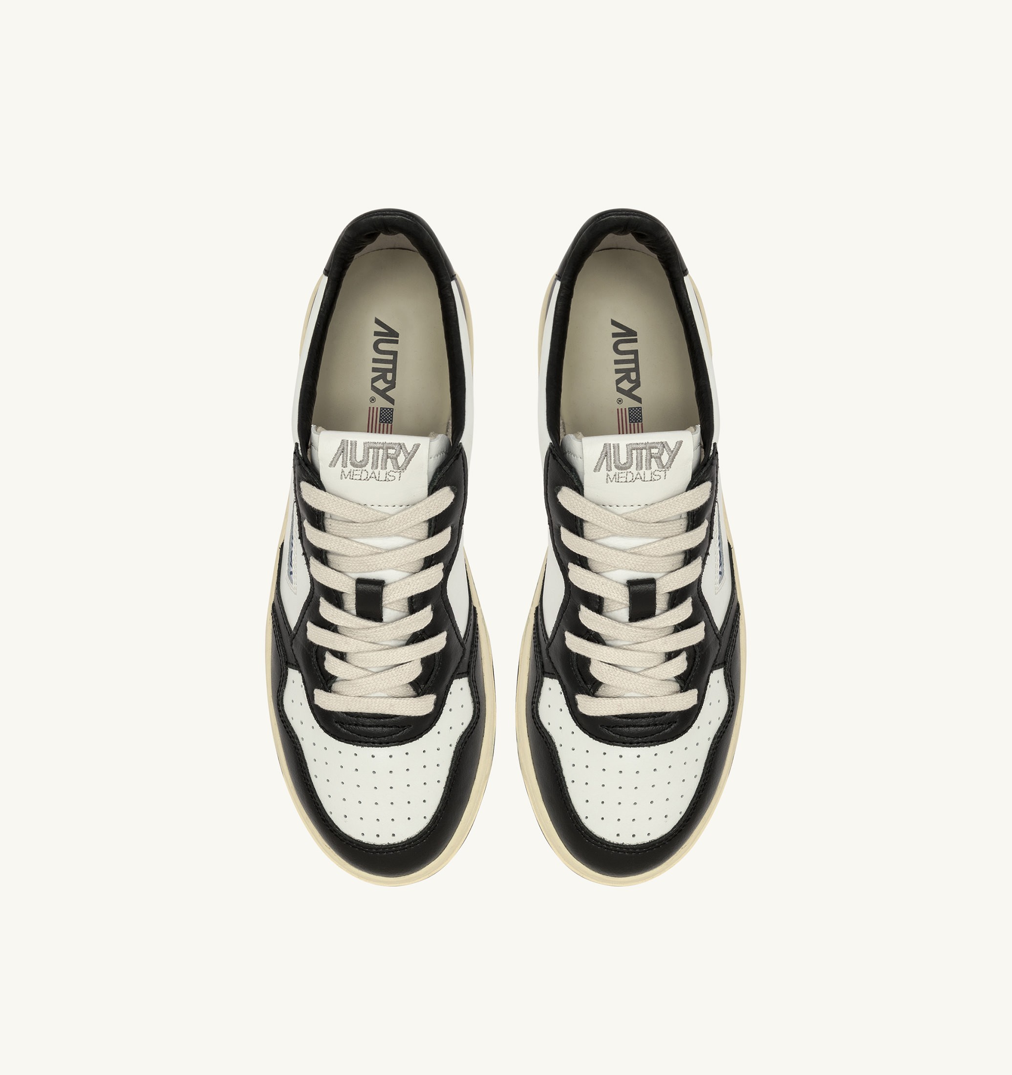 BASKETS MEDALIST LOW EN CUIR BLANC ET NOIR AVEC LETTERING