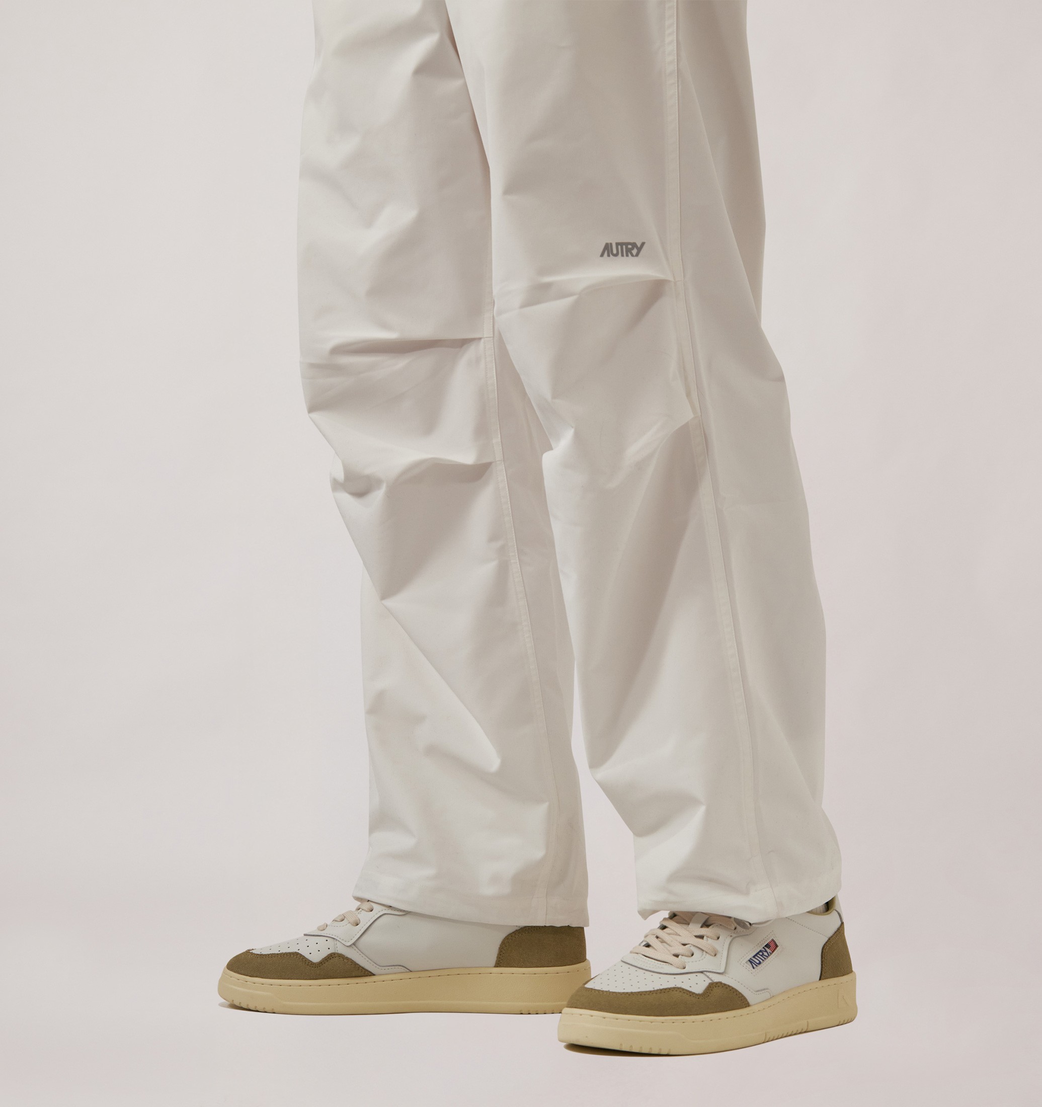 BASKETS MEDALIST LOW EN CUIR BLANC ET DAIM GRAY GREEN