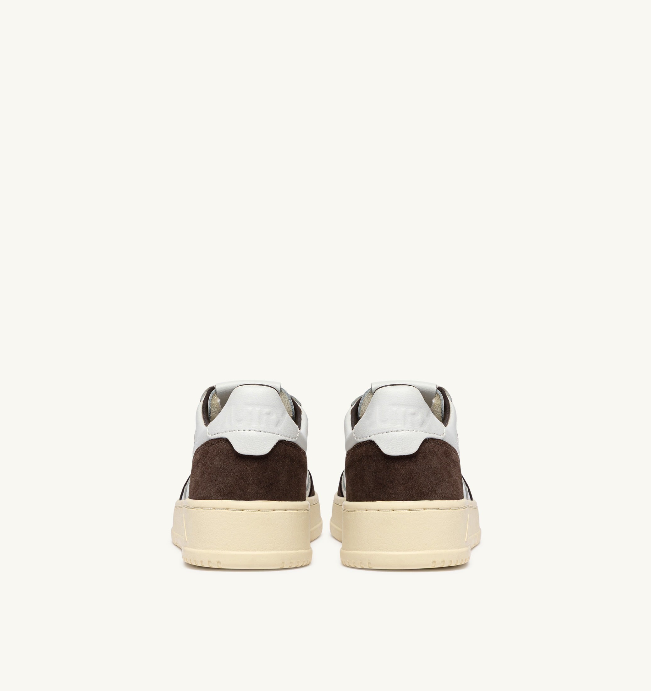 BASKETS MEDALIST LOW EN CUIR BLANC ET DAIM ACAJOU