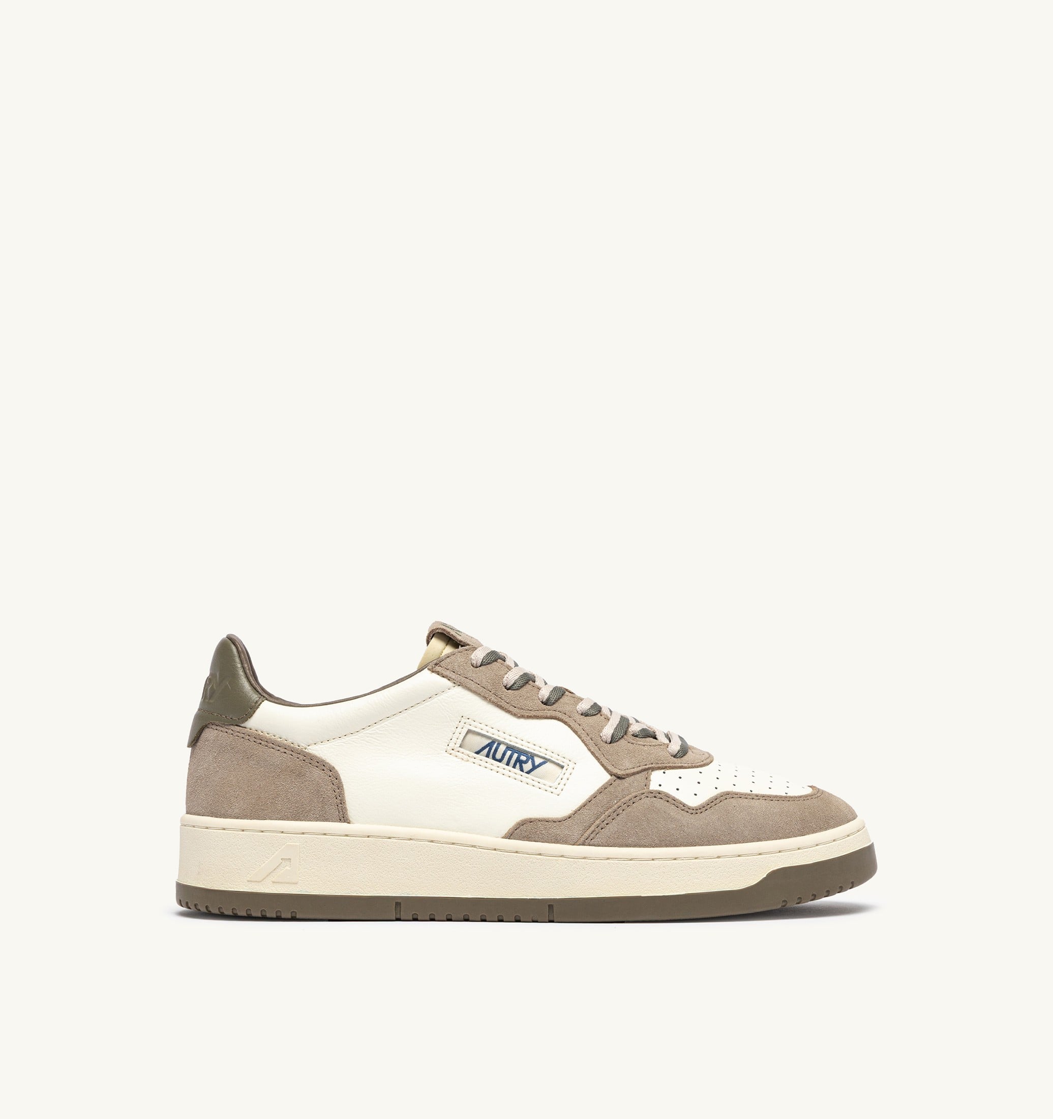 BASKETS MEDALIST LOW EN CUIR ET DAIM COVERT GREEN ET LICORICE