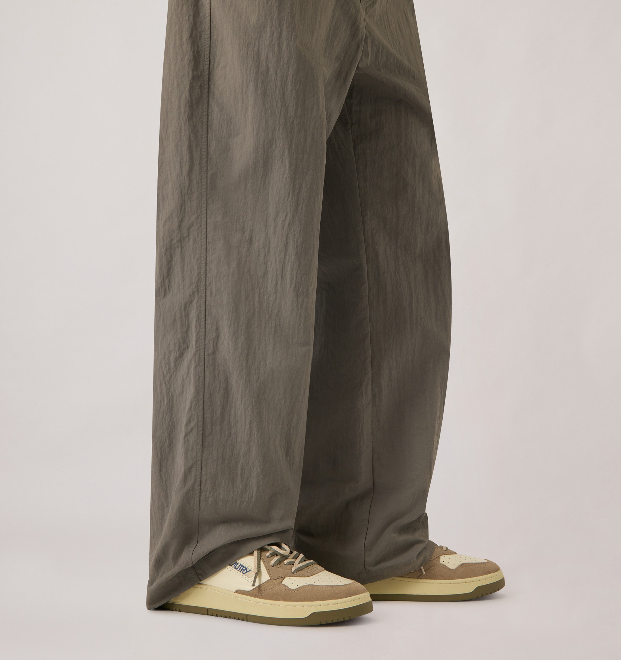 BASKETS MEDALIST LOW EN CUIR ET DAIM COVERT GREEN ET LICORICE