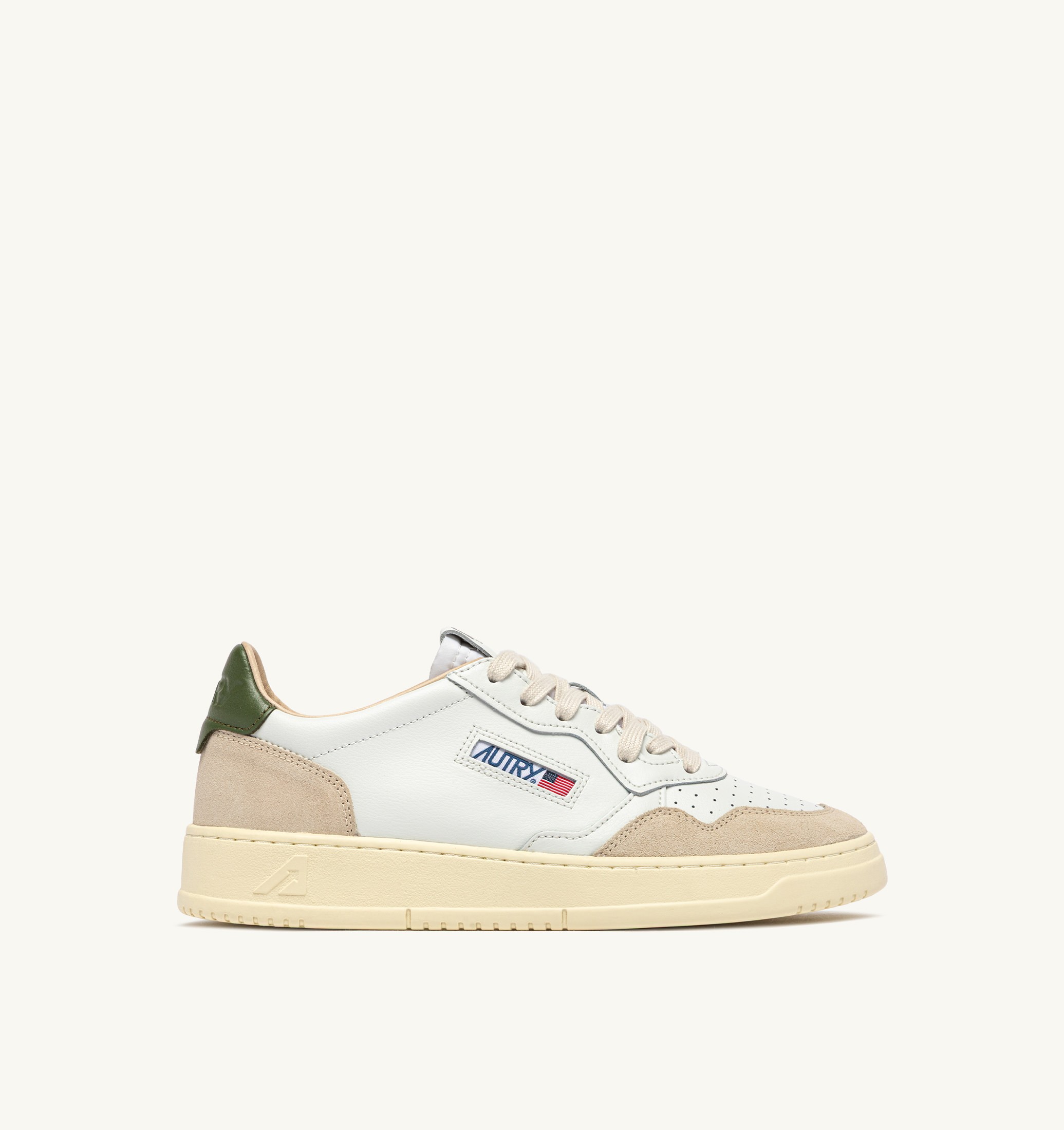 BASKETS MEDALIST LOW EN DAIM ET CUIR BLANC ET BRONZE GREEN