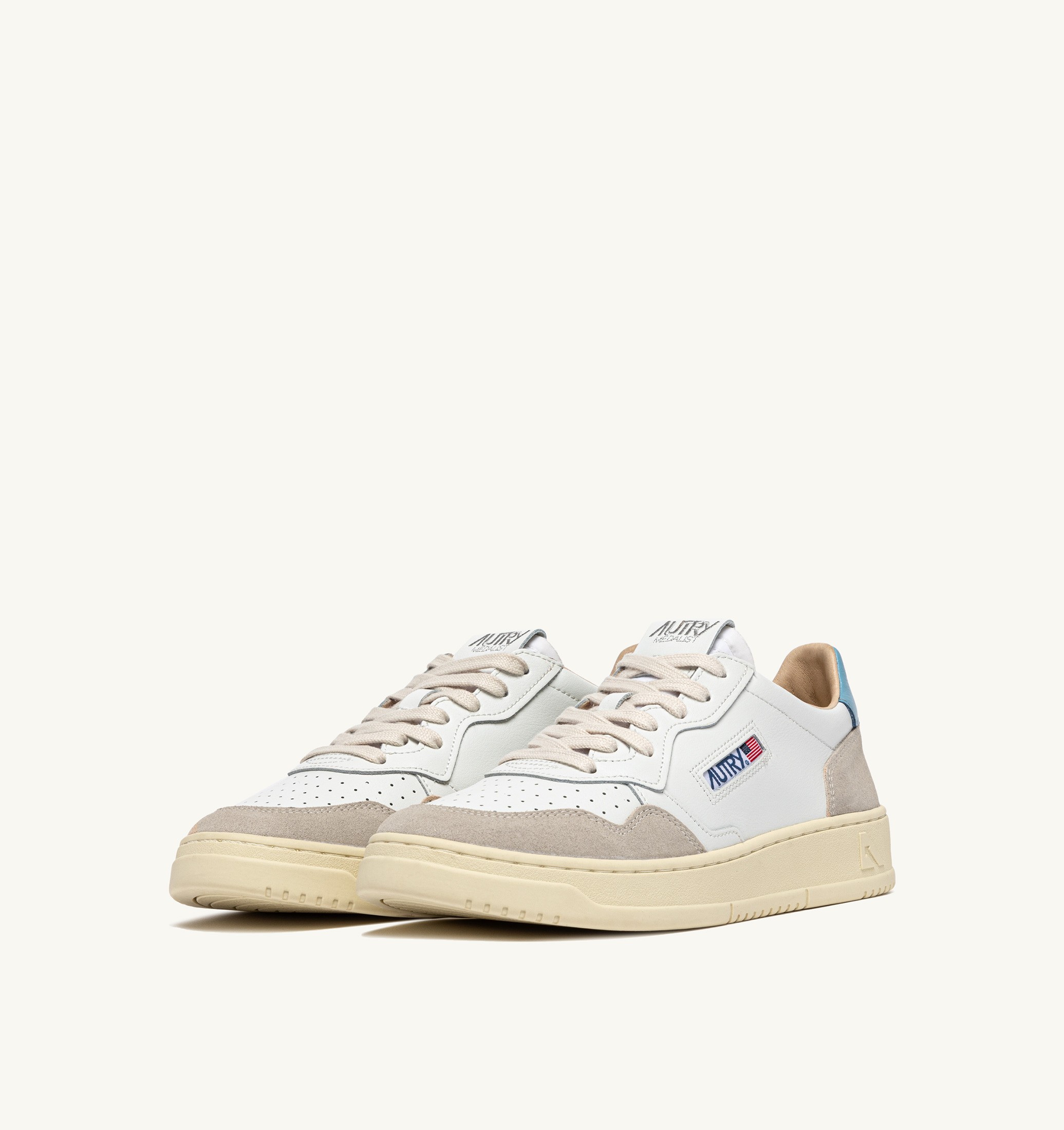 BASKETS MEDALIST LOW EN DAIM ET CUIR BLANC ET FORGET ME NOT