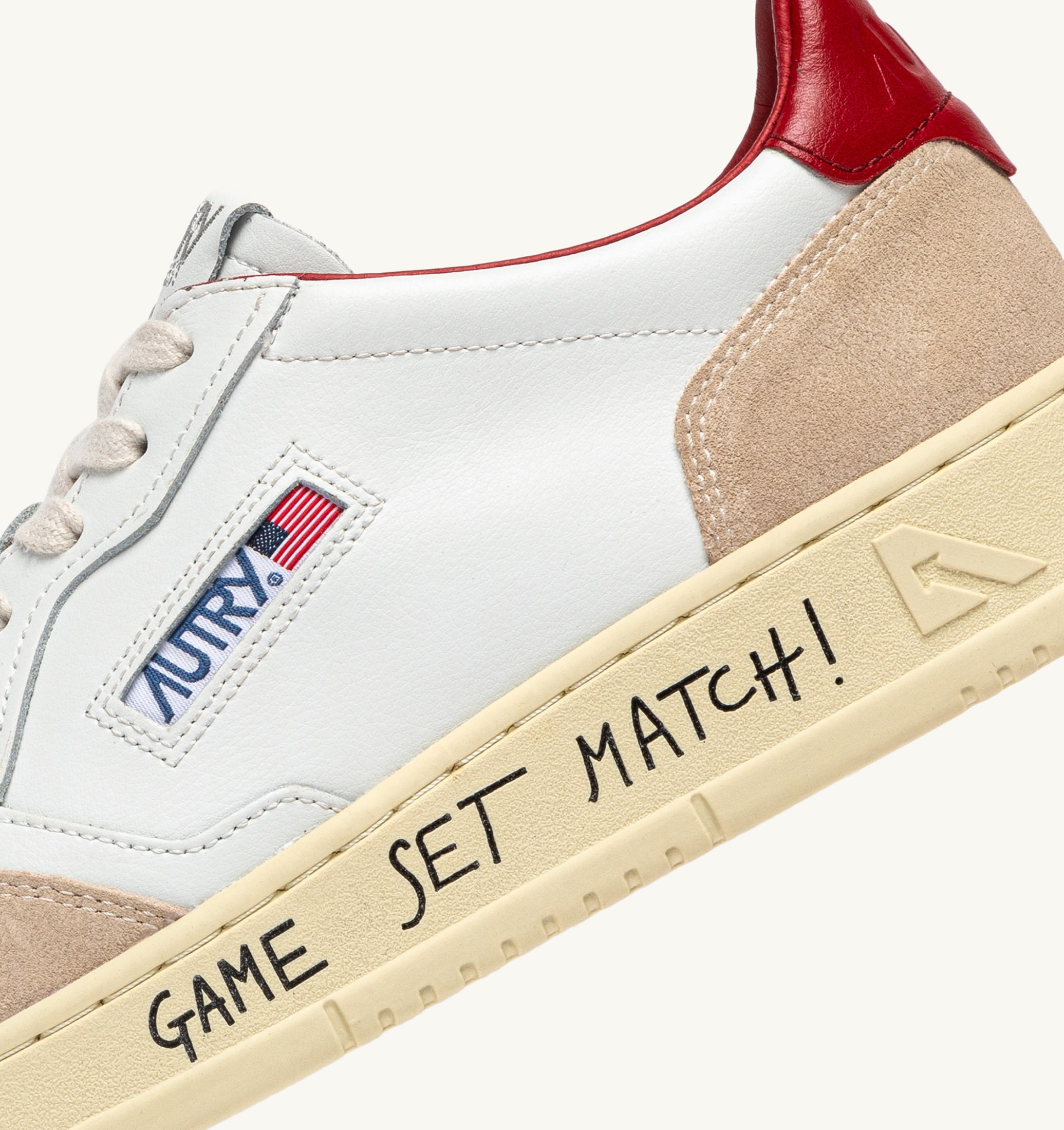 BASKETS MEDALIST LOW EN DAIM ET CUIR BLANC ET ROUGE AVEC LETTERING
