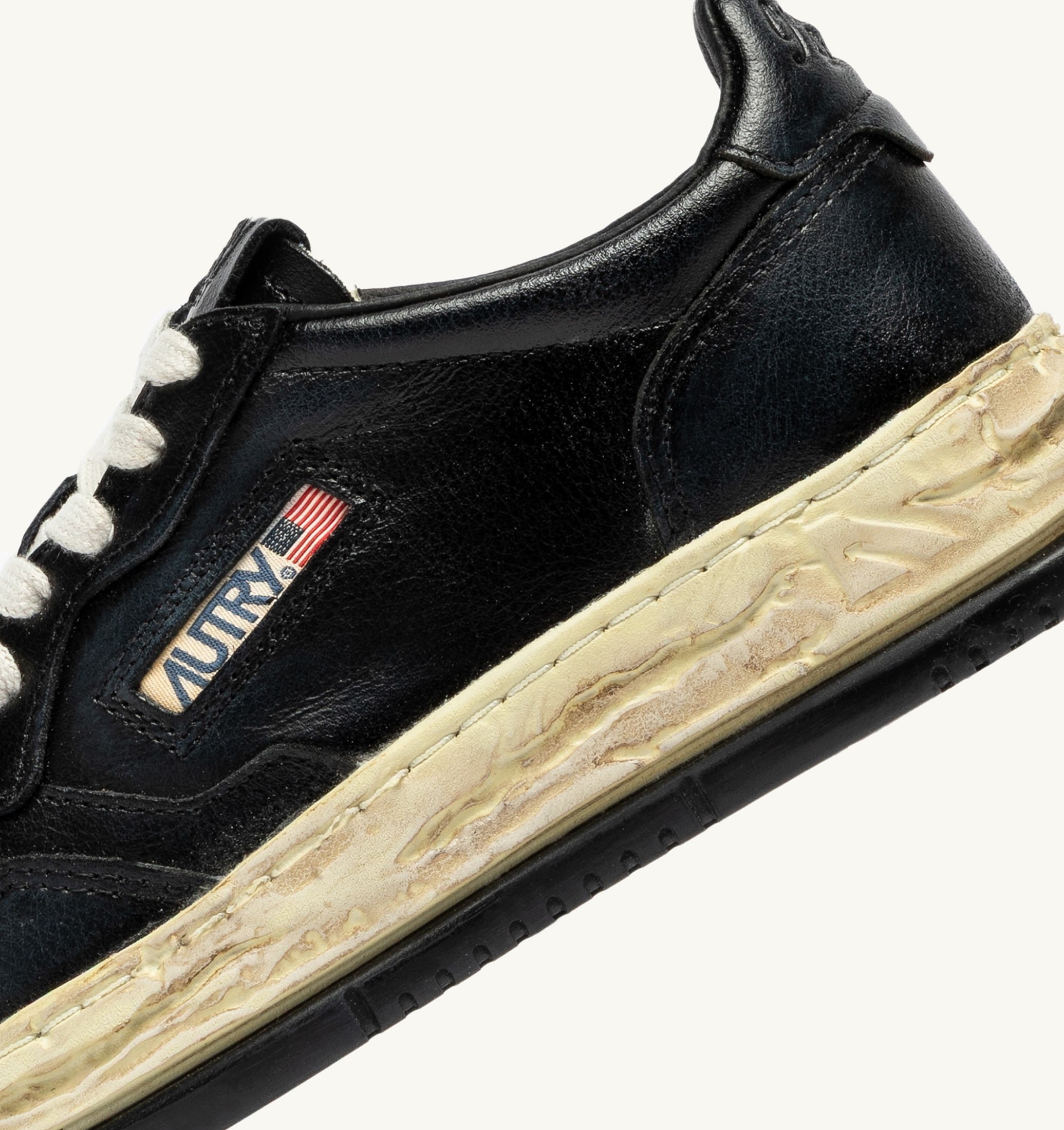 BASKETS MEDALIST LOW SUPER VINTAGE 'AUTRY X MAISON MIHARA YASUHIRO GENERAL SCALE' EN CUIR NOIR