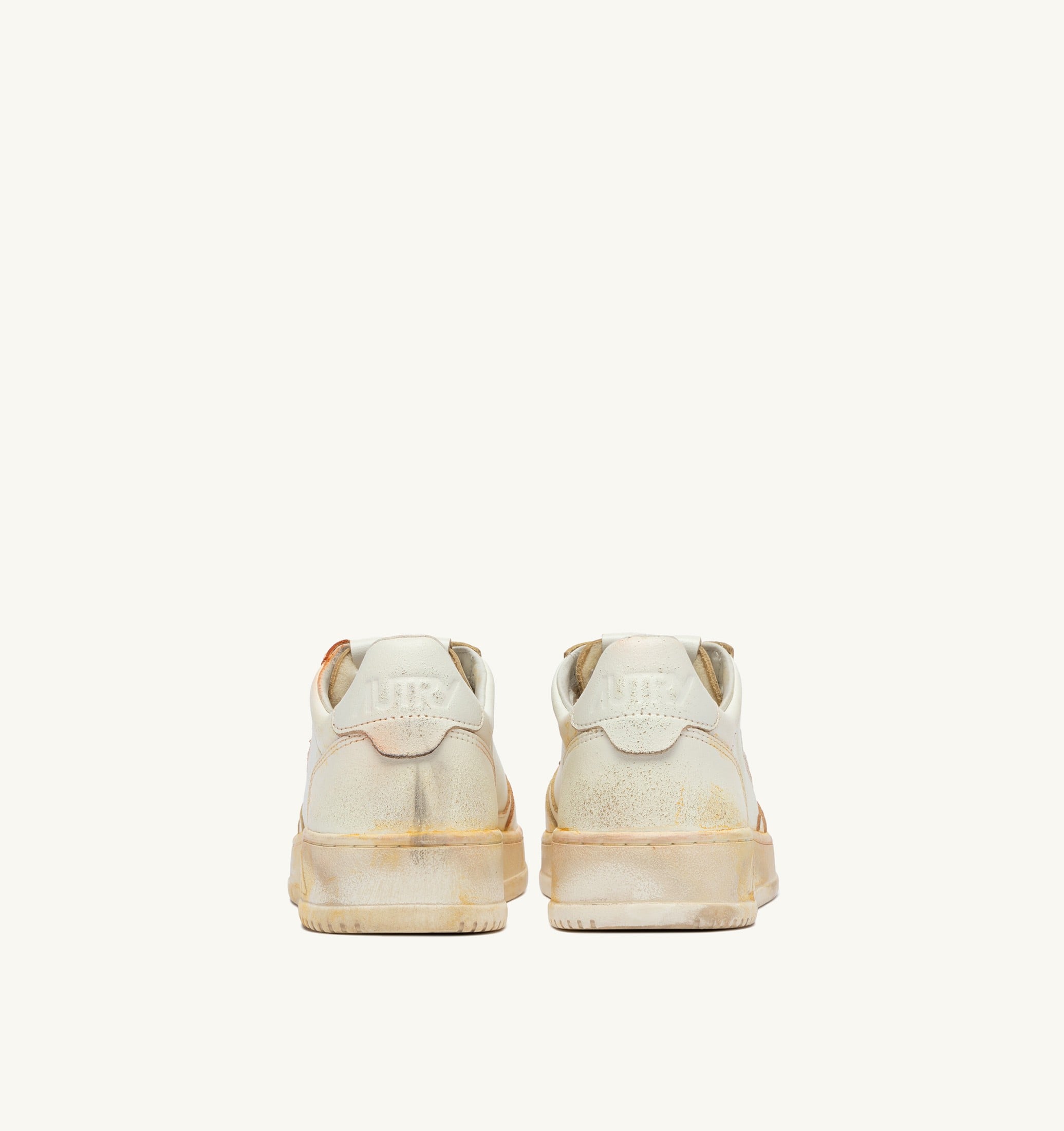 BASKETS MEDALIST LOW SUPER VINTAGE EN CUIR BLANC