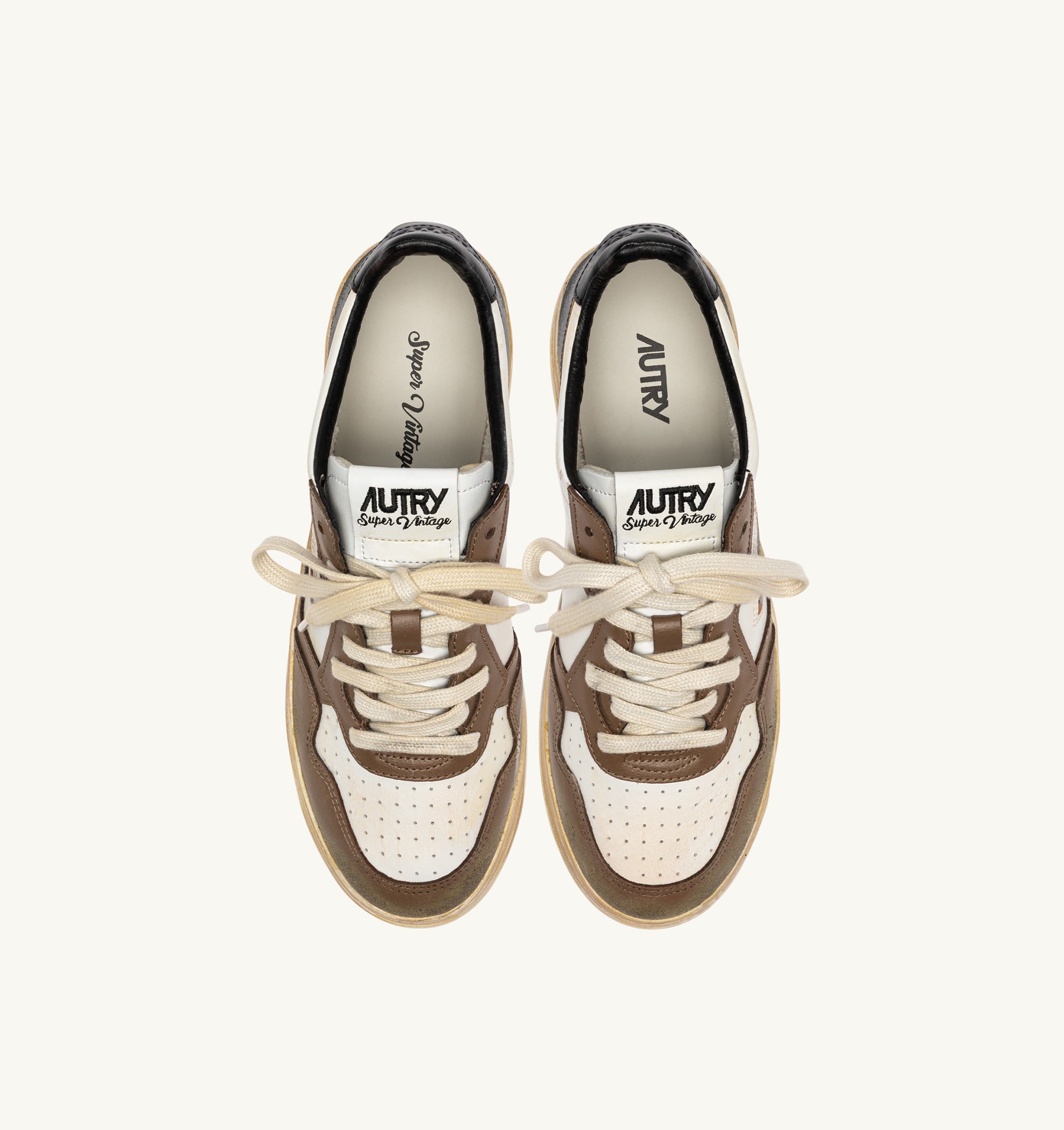 BASKETS MEDALIST LOW SUPER VINTAGE EN CUIR BLANC NOIR ET MALT MALL