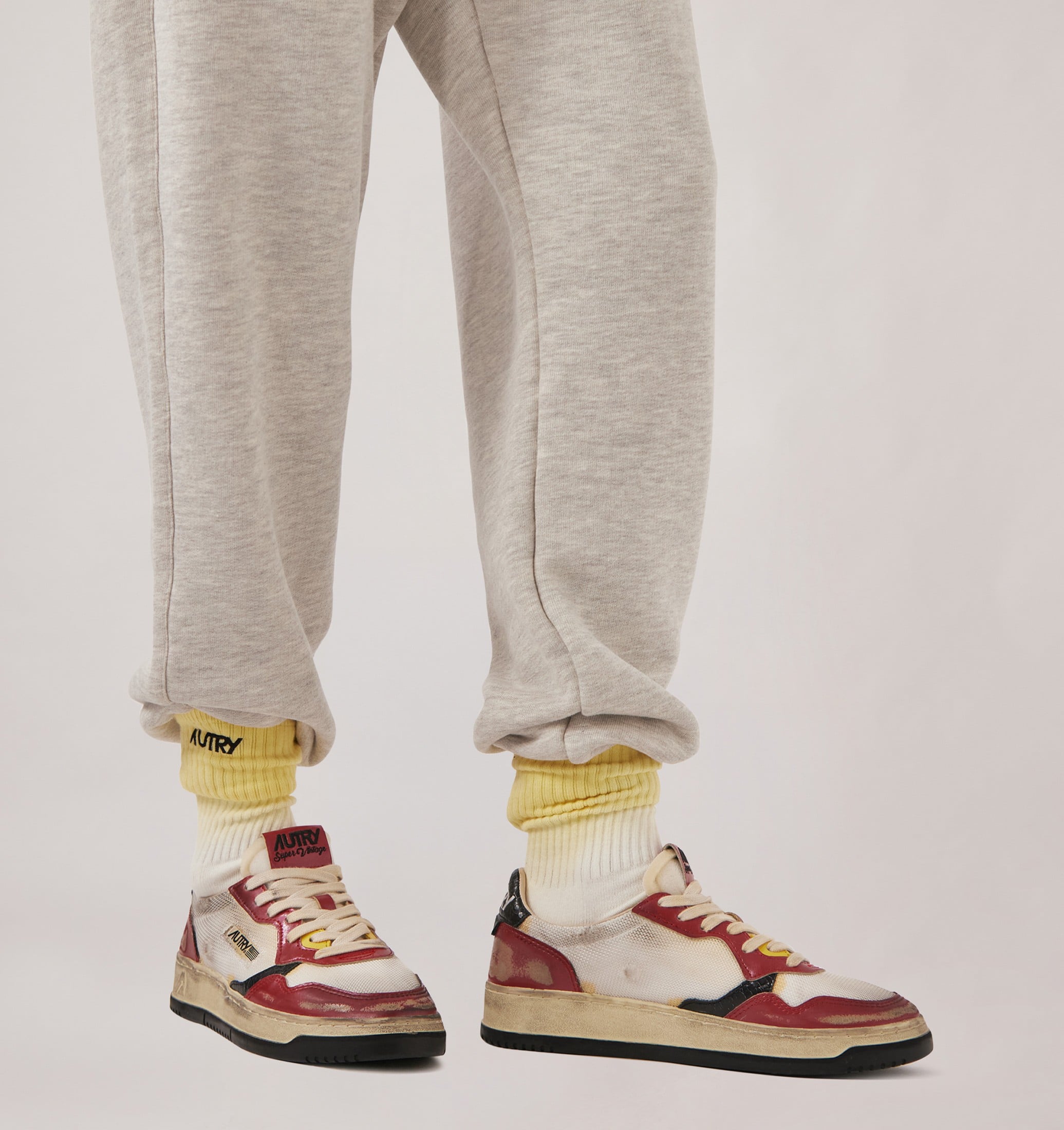 BASKETS MEDALIST LOW SUPER VINTAGE EN CUIR ROUGE ET MESH BLANC