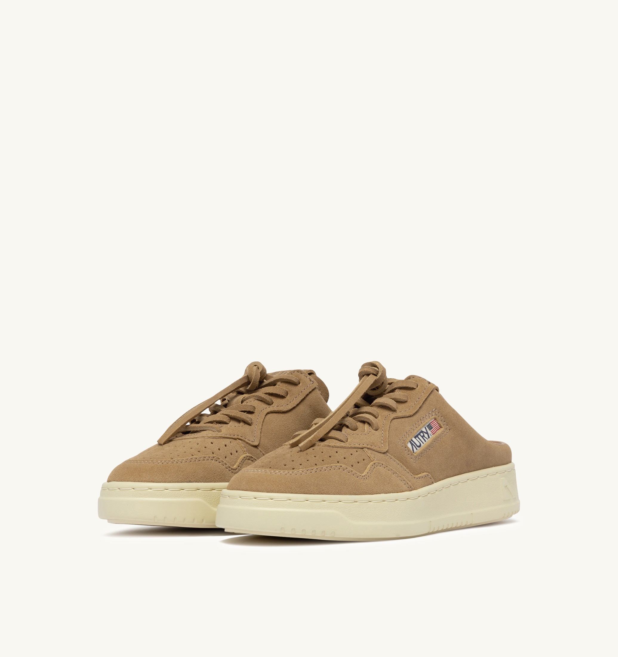 BASKETS MEDALIST MULE EN DAIM CUIVRE