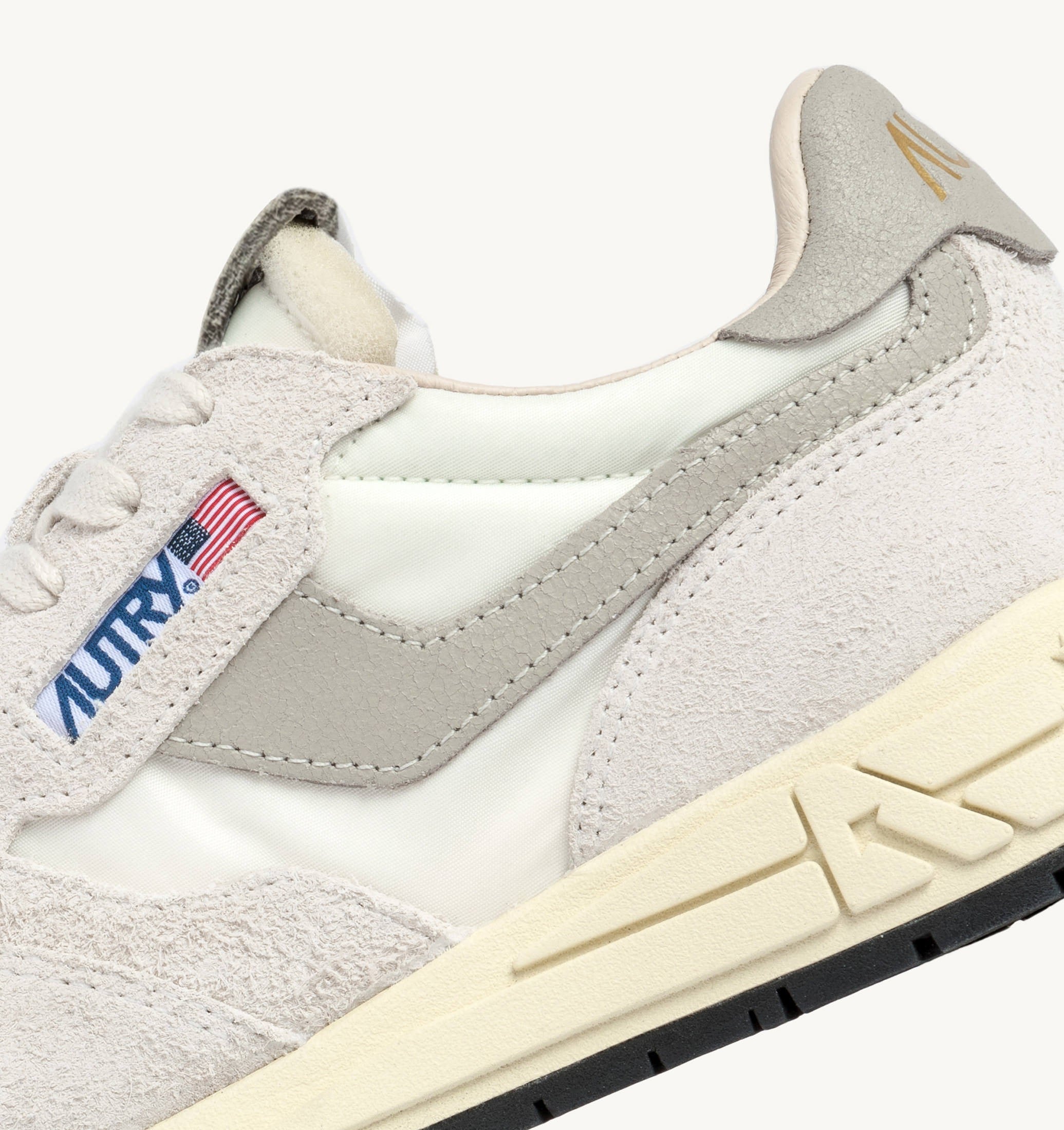 BASKETS REELWIND LOW EN NYLON ET DAIM BLANC