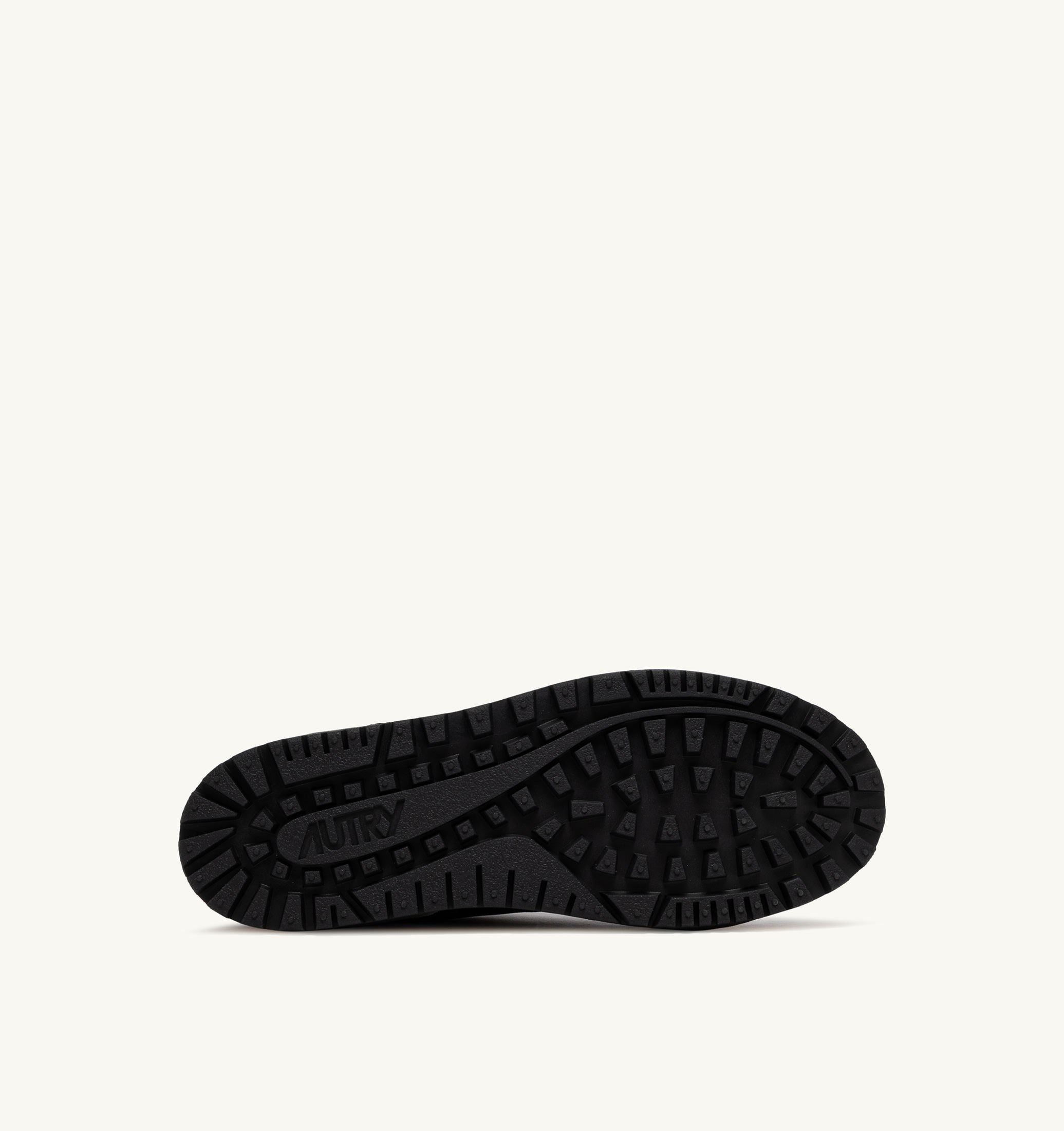 BASKETS WILDPACE LOW EN DRAGON MESH ET DAIM NOIR
