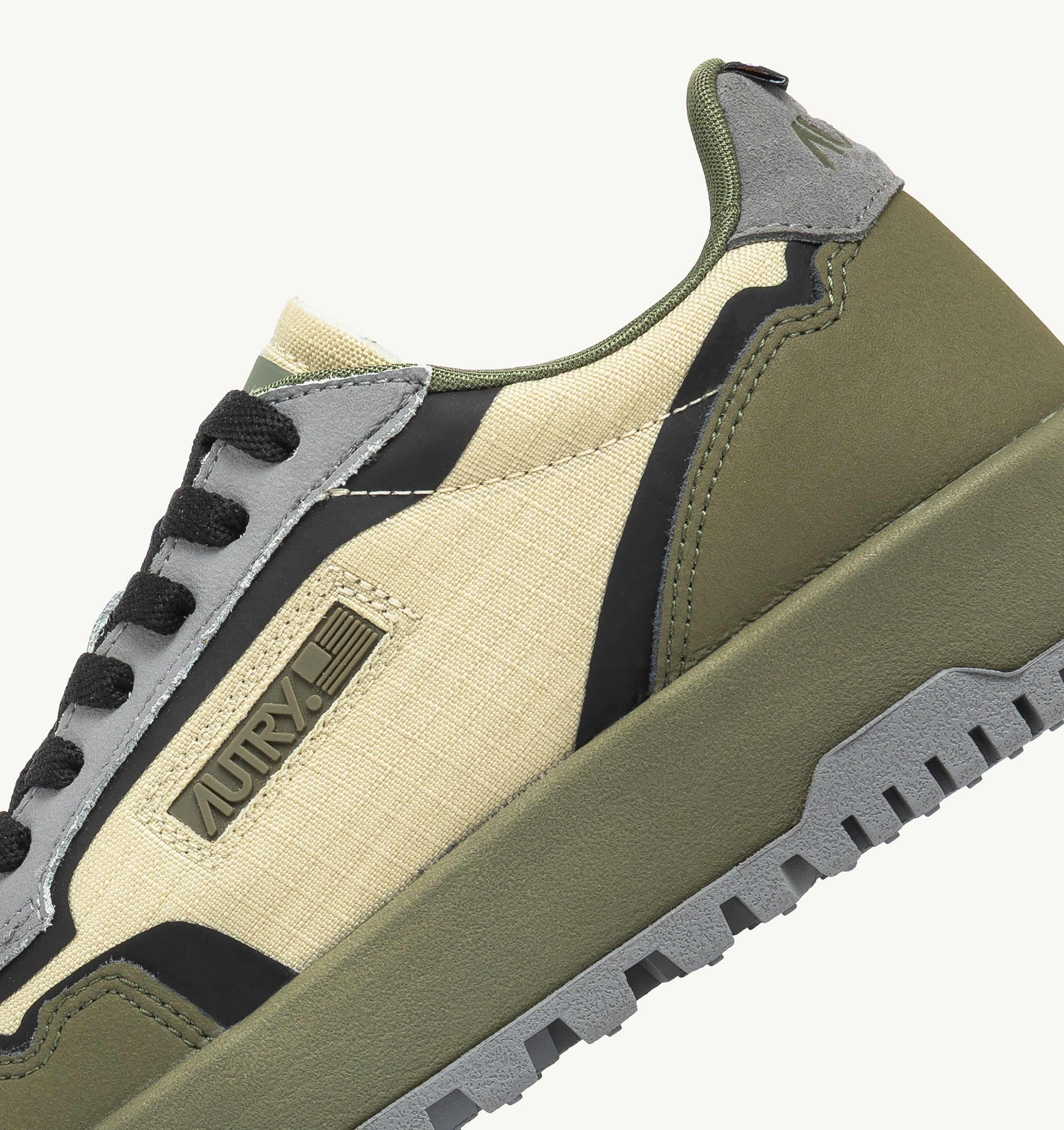 BASKETS WILDPACE LOW EN NYLON RIPSTOP ET CUIR CASTLE WALL ET TITANIUM