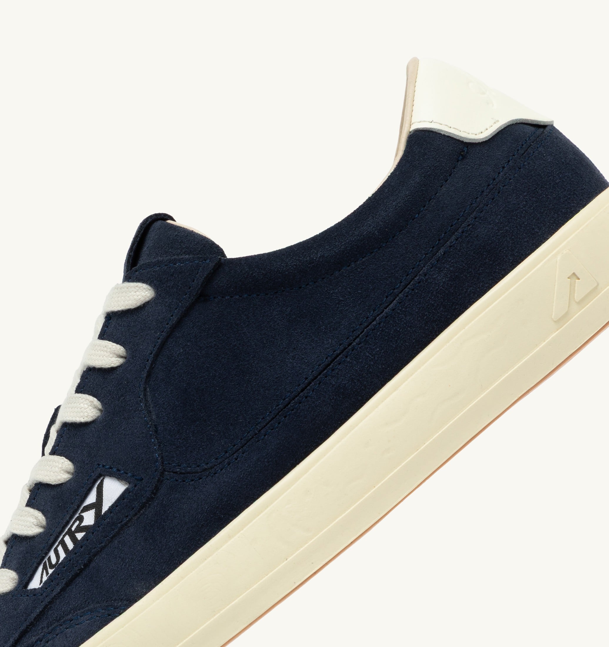 BASKETS WINDSCAPE LOW EN DAIM NAVY ET MARSHMALLOW